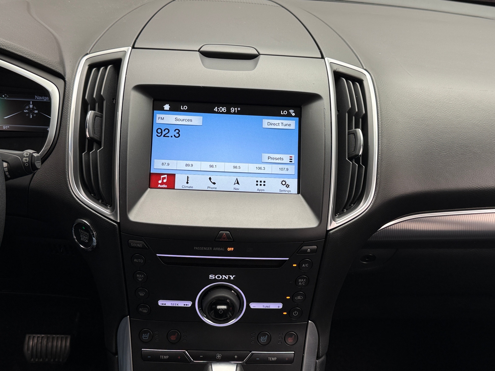 Thumbnail: 2016 Ford Edge - 3