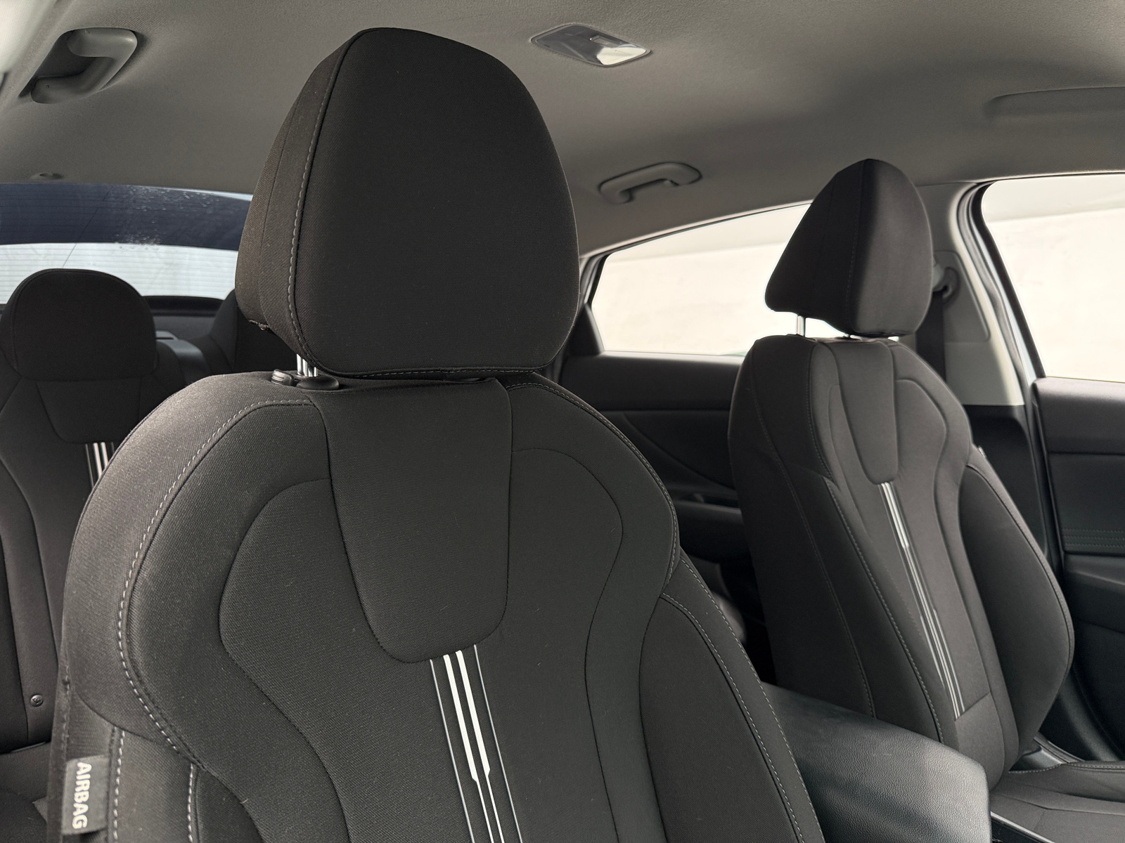 Thumbnail: 2022 Hyundai Elantra - 2