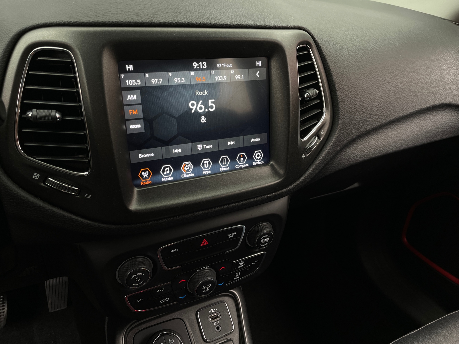 Thumbnail: 2019 Jeep Compass - 4