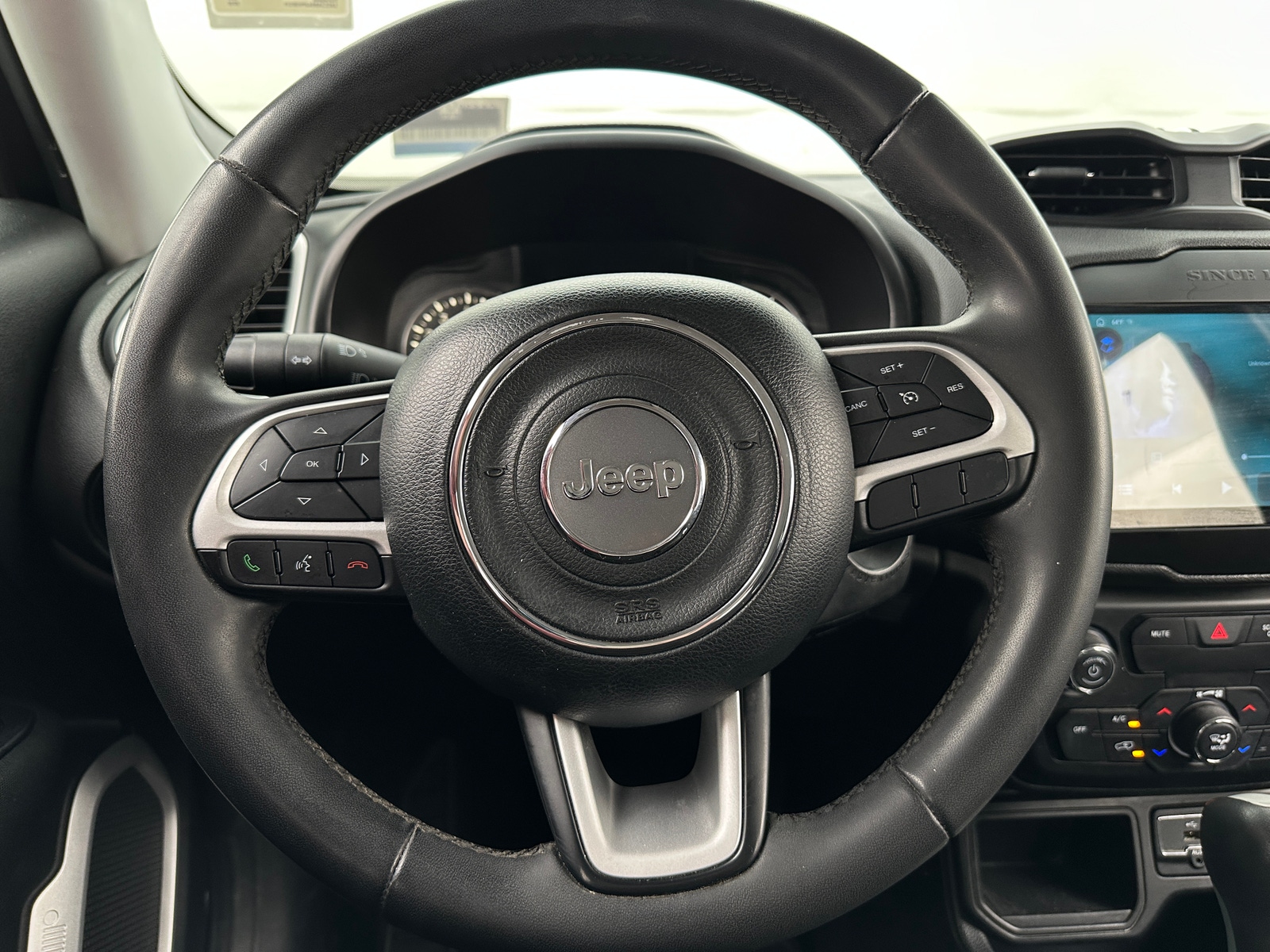 Thumbnail: 2018 Jeep Renegade - 5