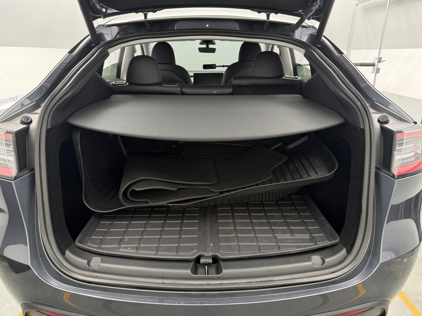 Thumbnail: 2023 Tesla Model Y - 6