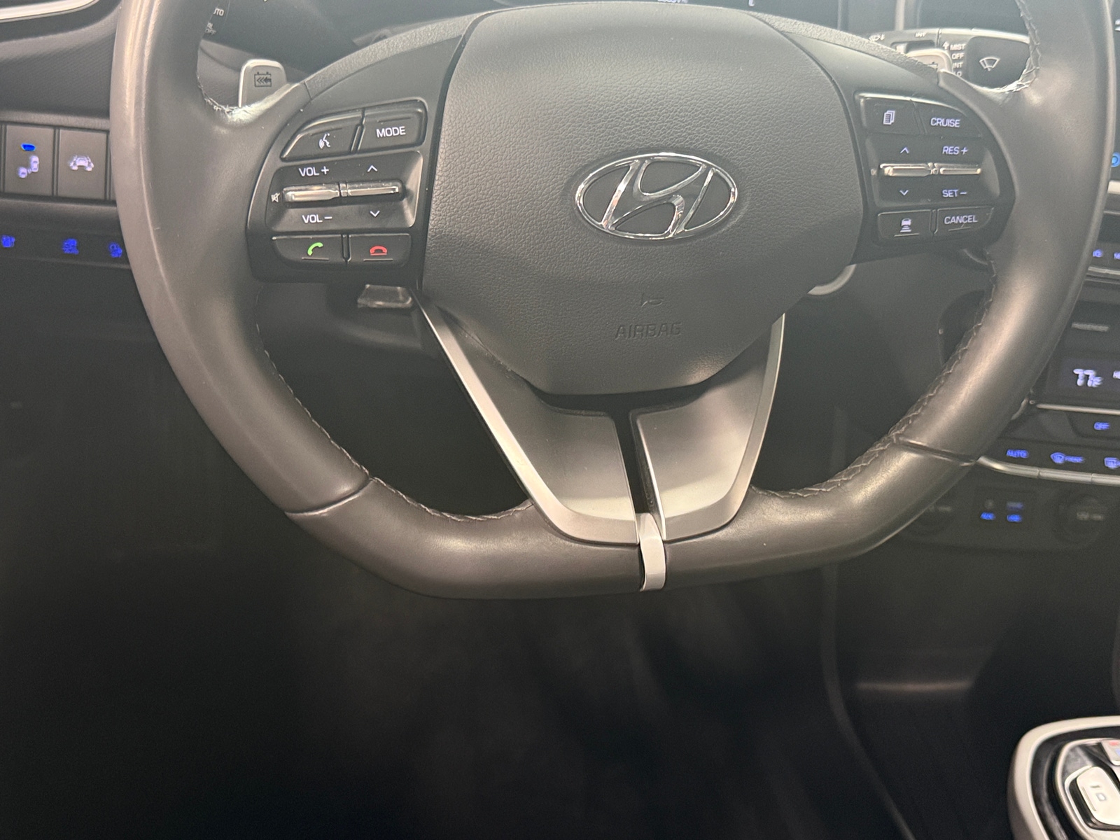 Thumbnail: 2019 Hyundai Ioniq - 4