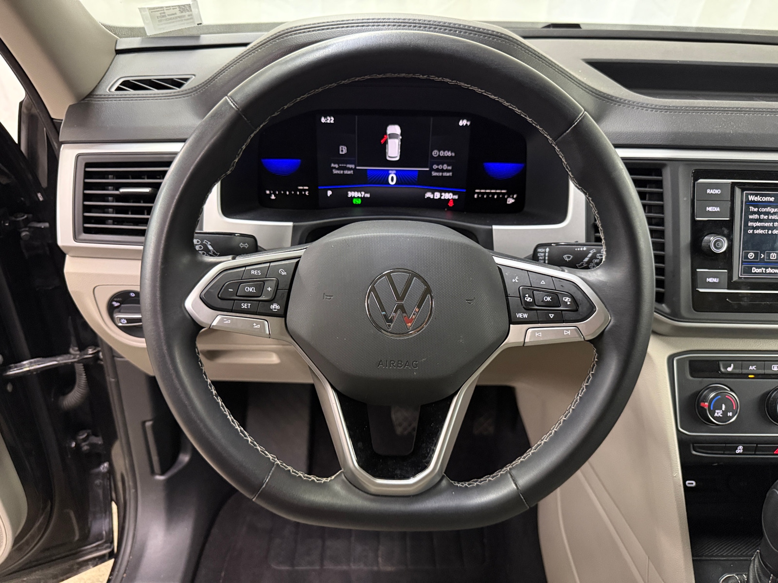 Thumbnail: 2022 Volkswagen Atlas - 4