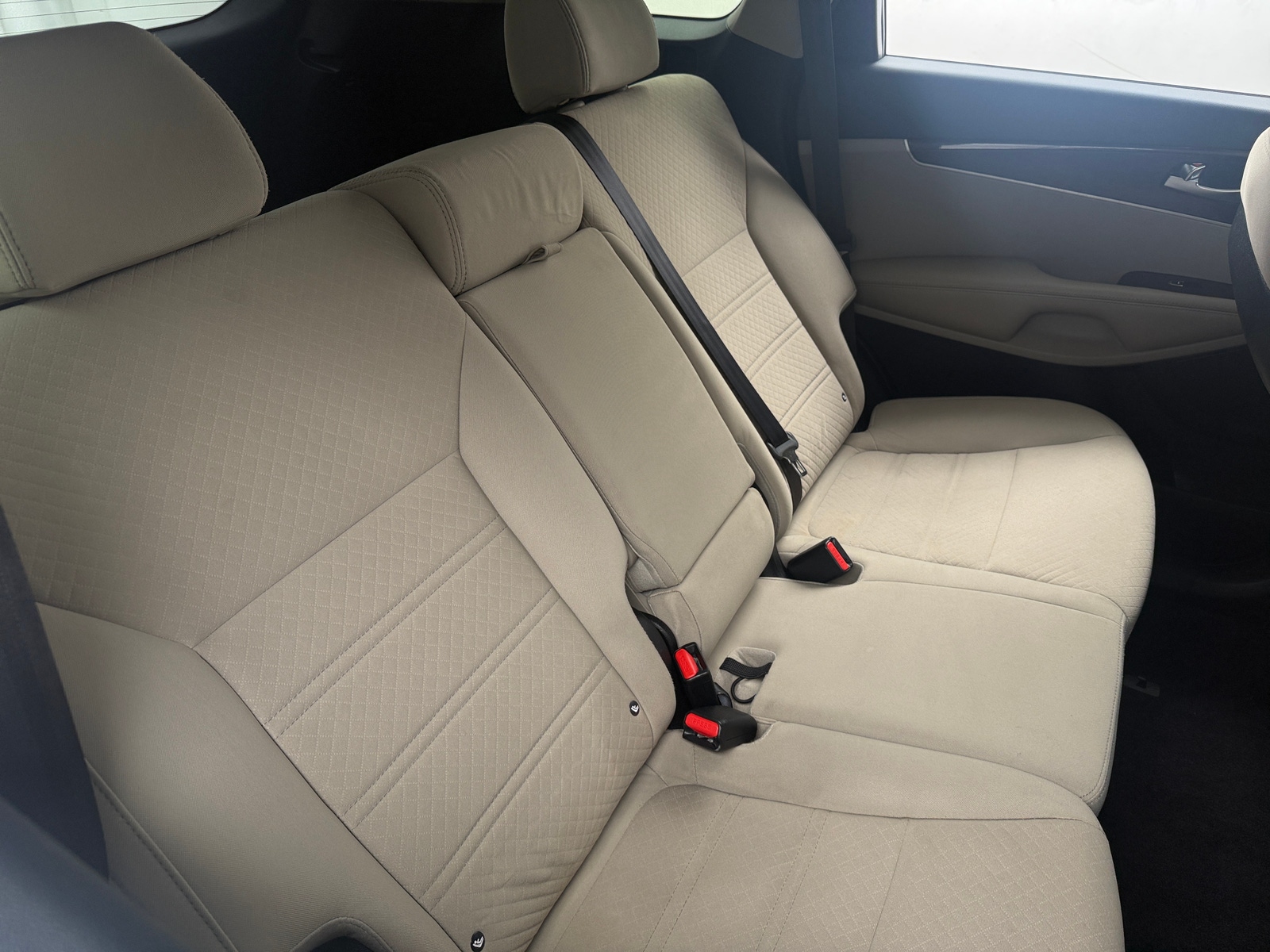 Thumbnail: 2017 Kia Sorento - 6