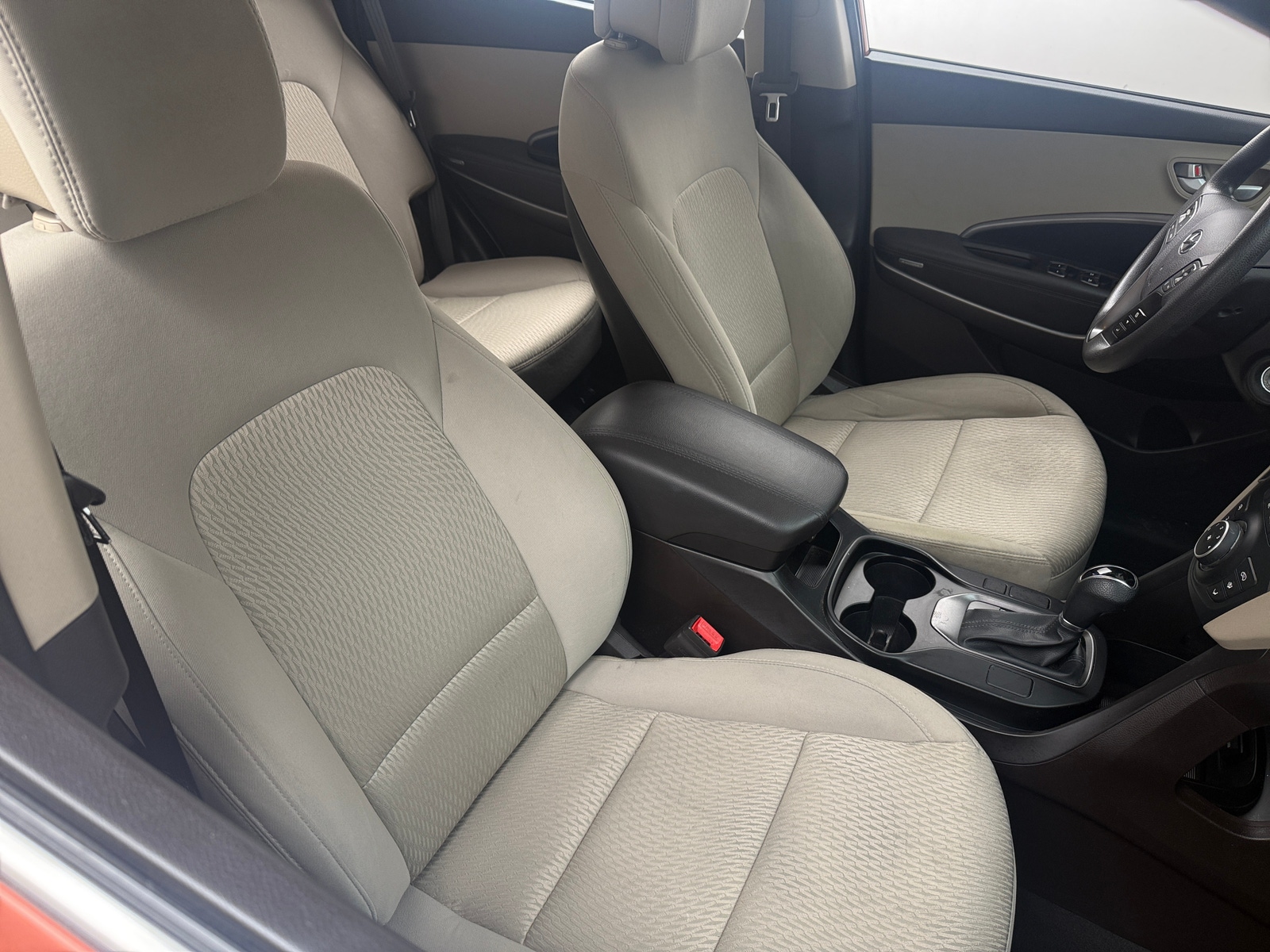Thumbnail: 2016 Hyundai Santa Fe - 2