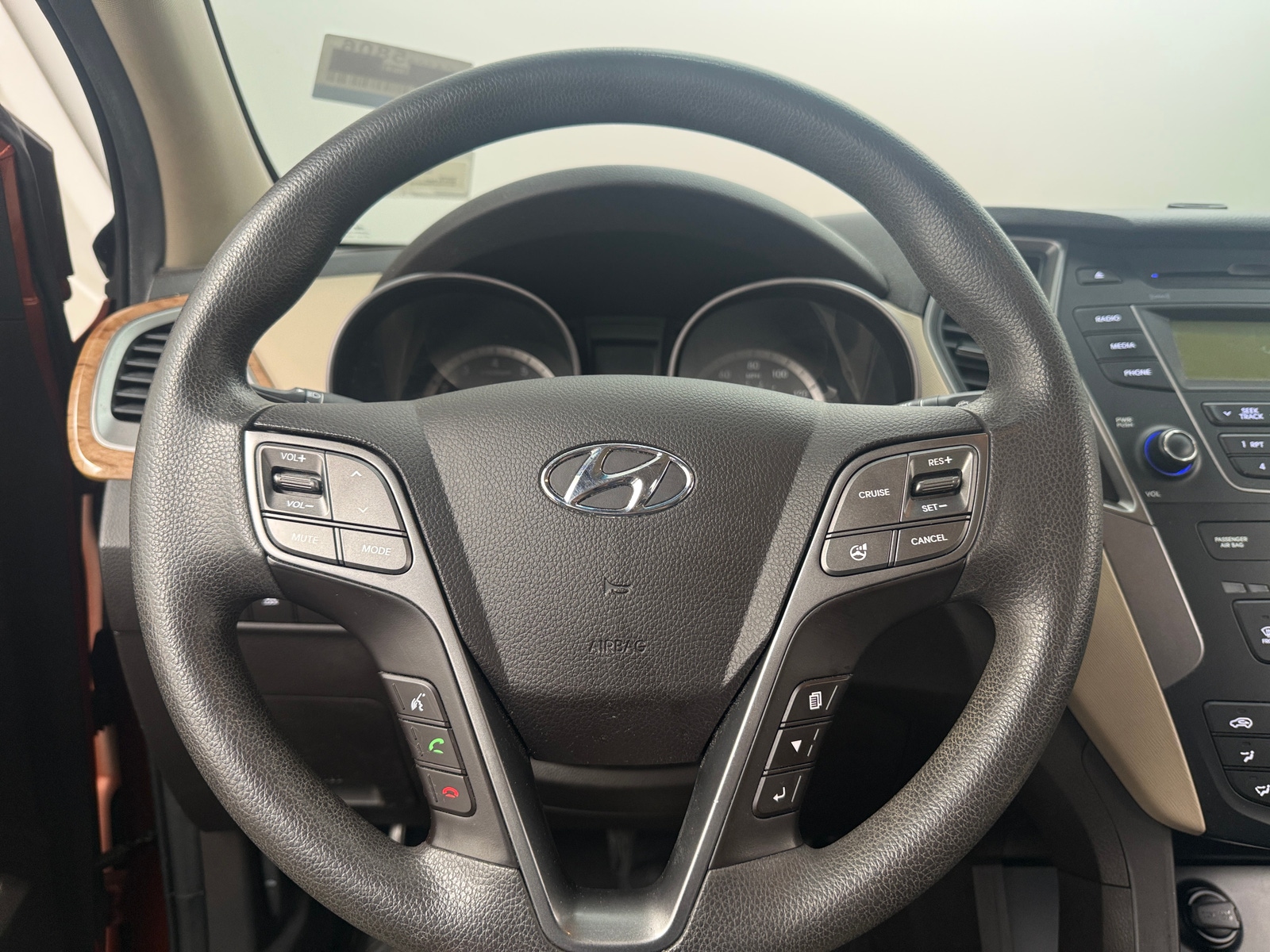 Thumbnail: 2016 Hyundai Santa Fe - 5