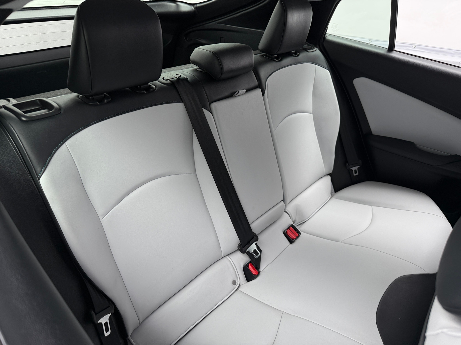 Thumbnail: 2018 Toyota Prius - 6