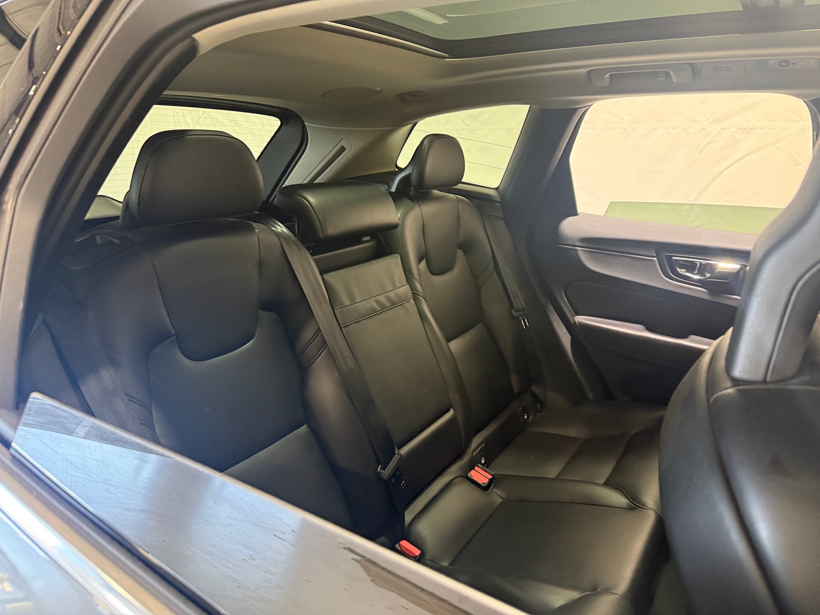 Thumbnail: 2019 Volvo XC60 - 5