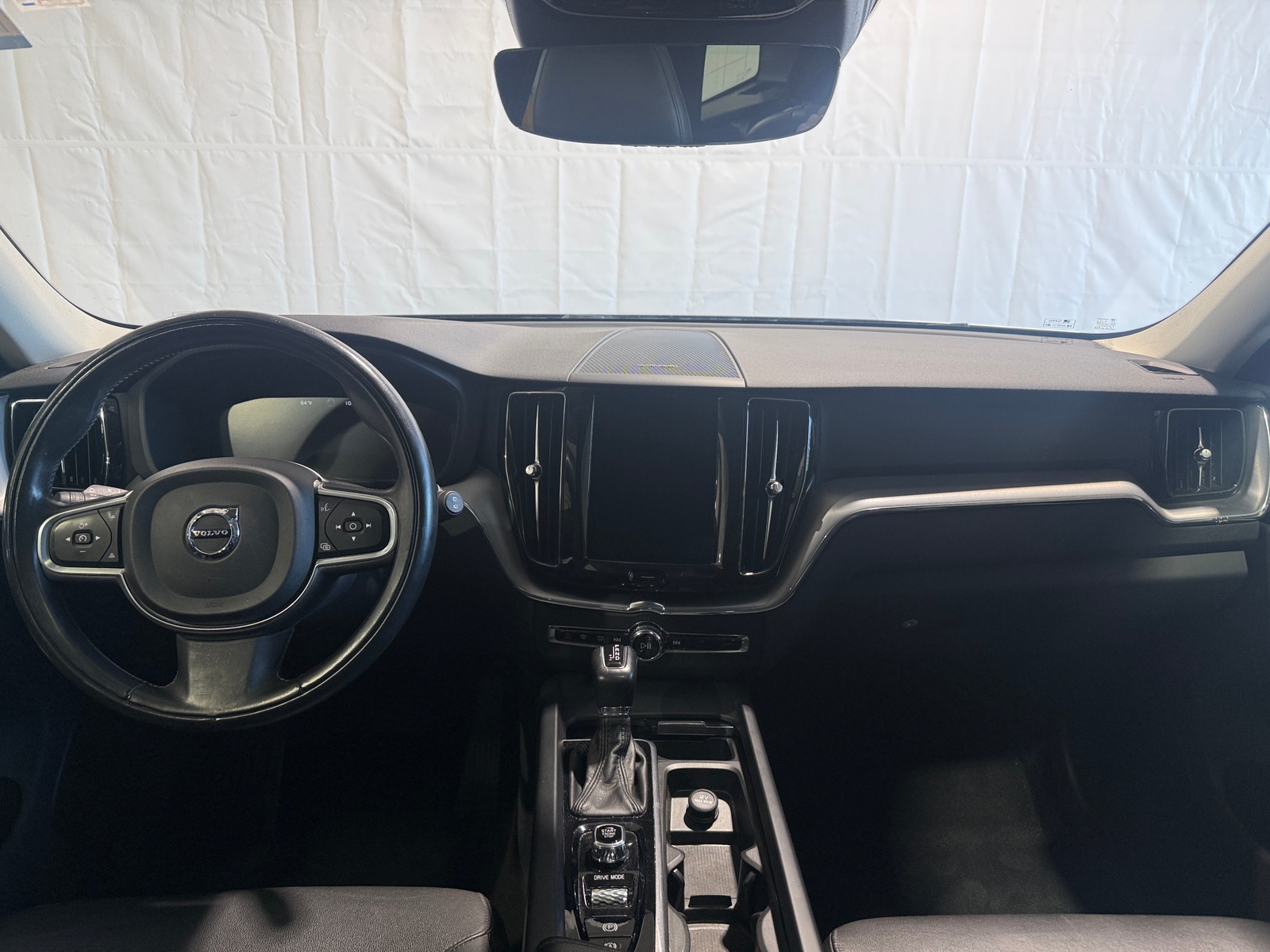 Thumbnail: 2019 Volvo XC60 - 2