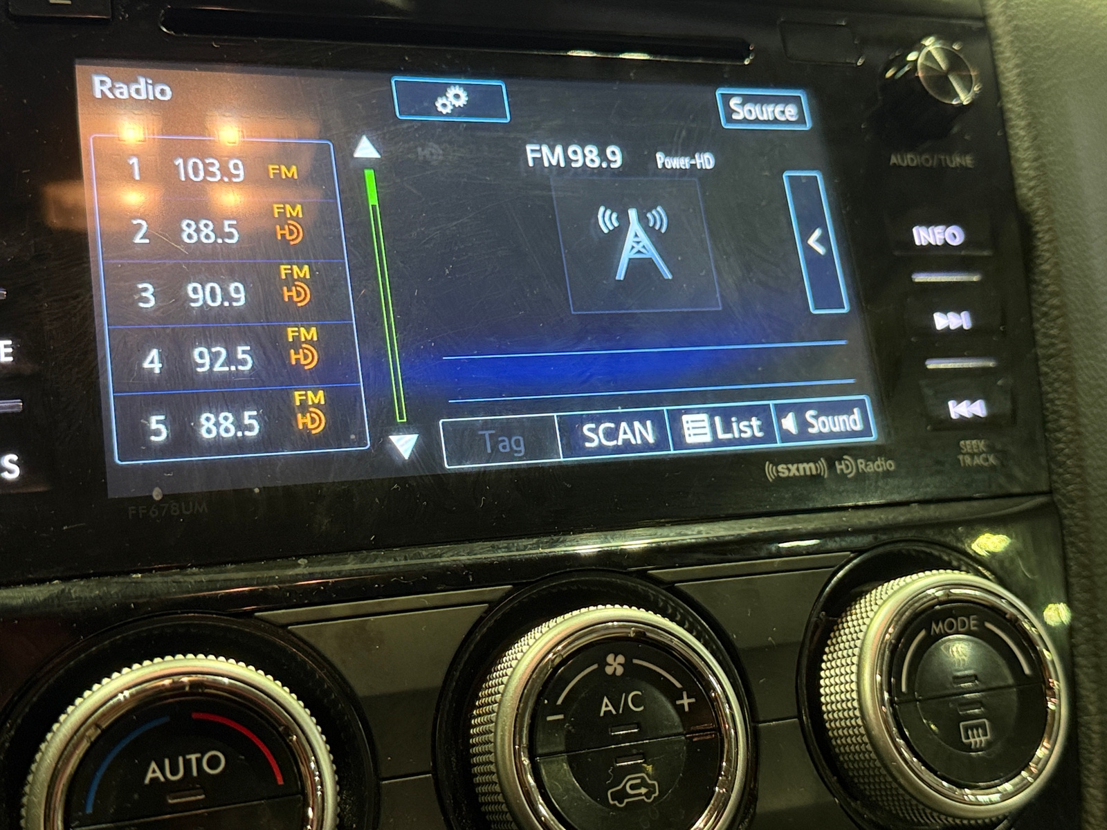 Thumbnail: 2017 Subaru Forester - 4