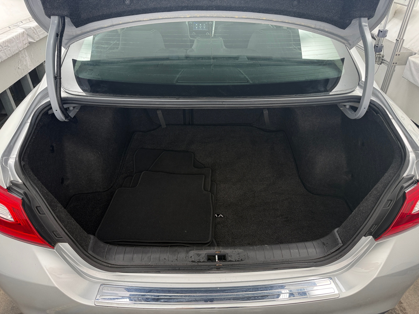 Thumbnail: 2017 Nissan Altima - 6