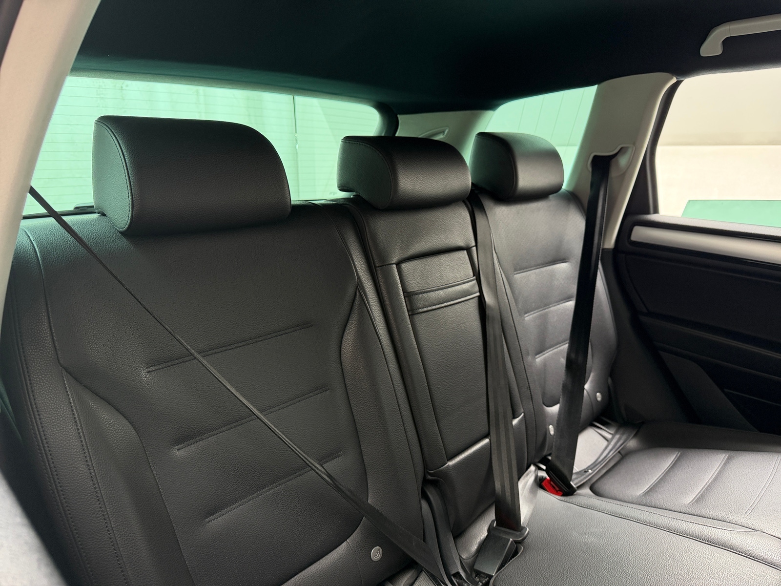 Thumbnail: 2014 Volkswagen Touareg - 6