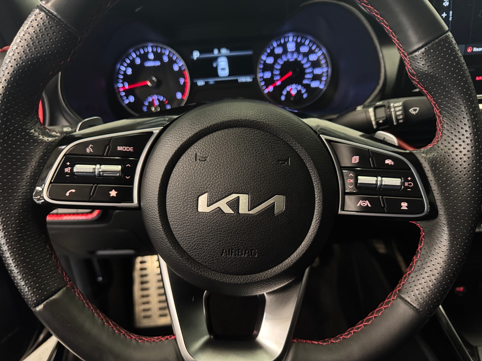 Thumbnail: 2023 Kia Forte - 4