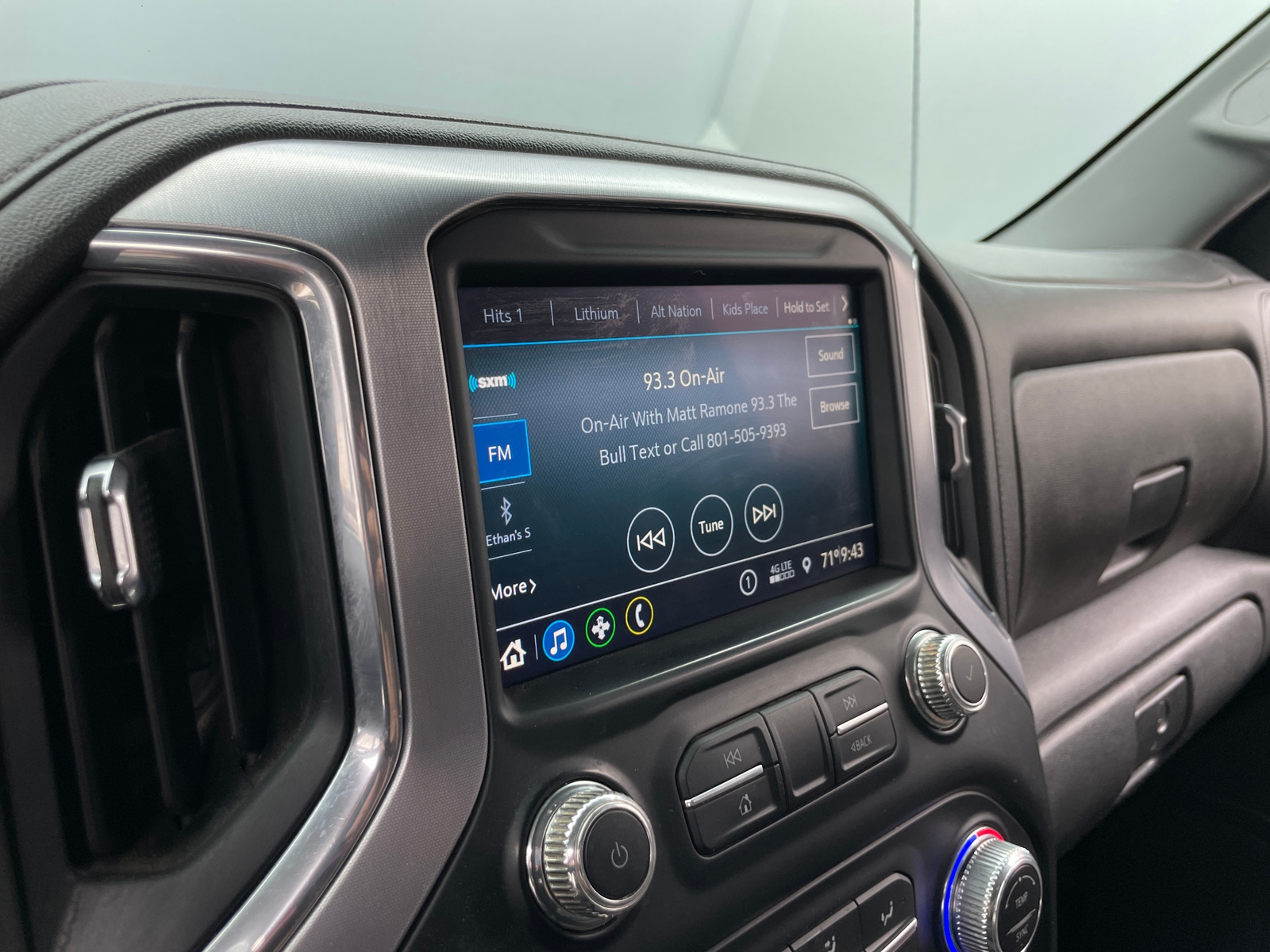 Thumbnail: 2022 GMC Sierra 1500 - 4