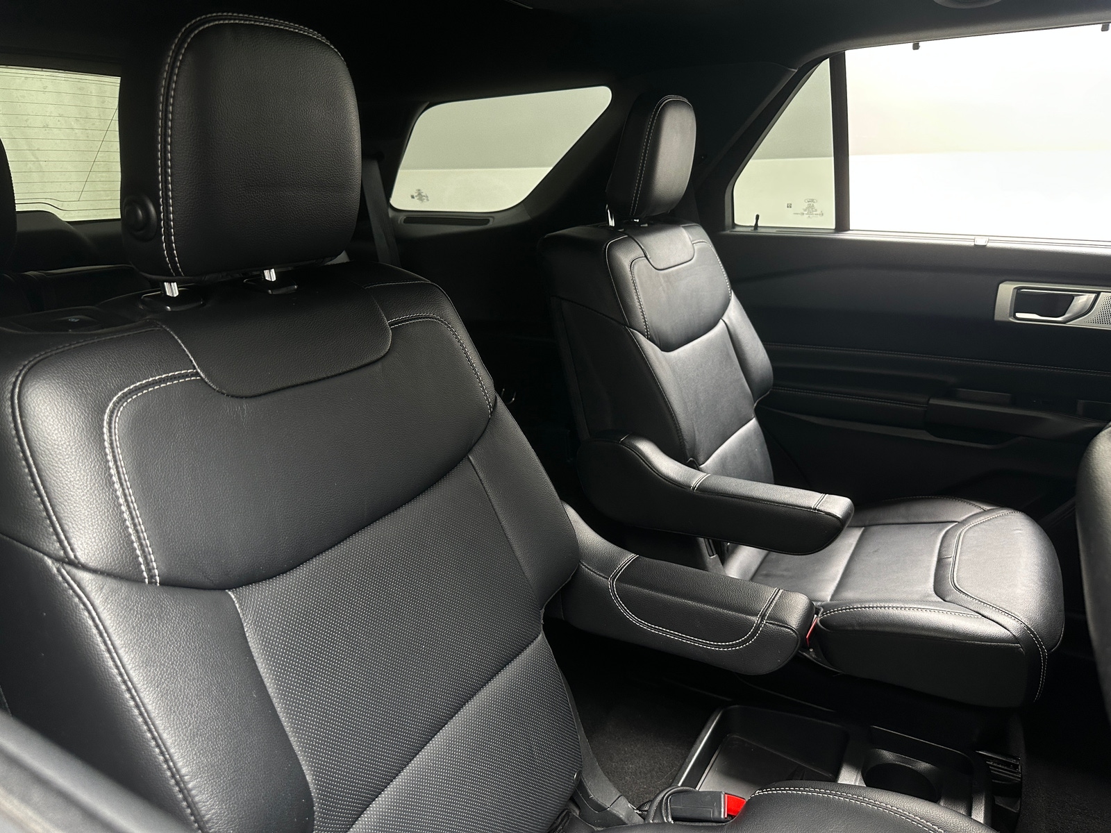 Thumbnail: 2020 Ford Explorer - 5