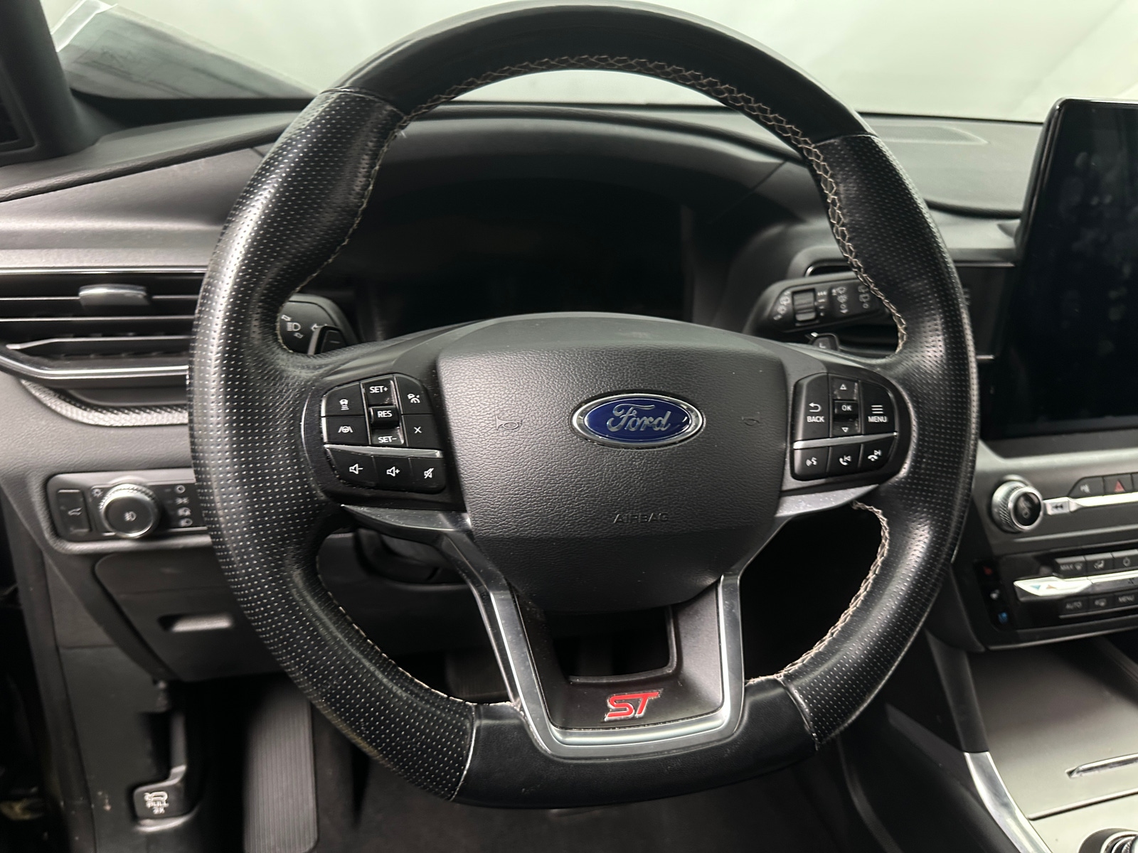 Thumbnail: 2020 Ford Explorer - 4