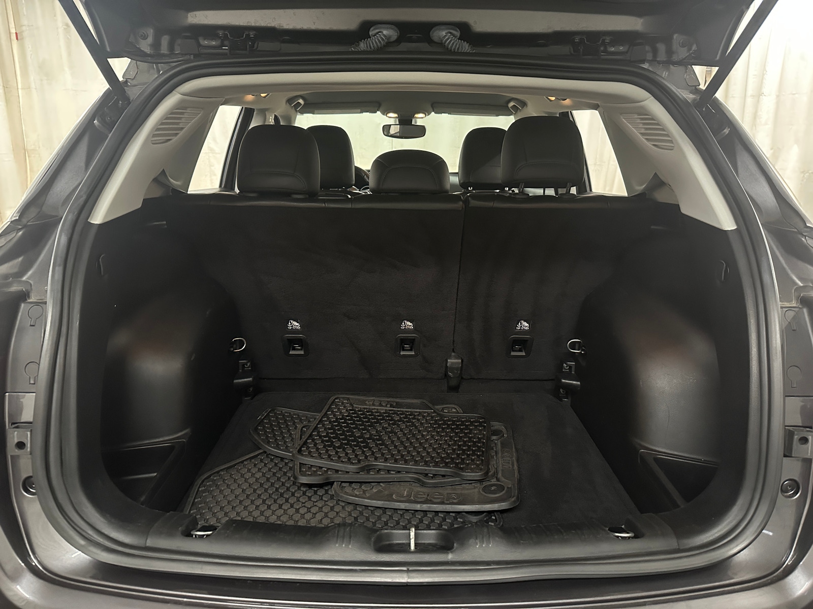 Thumbnail: 2019 Jeep Compass - 6