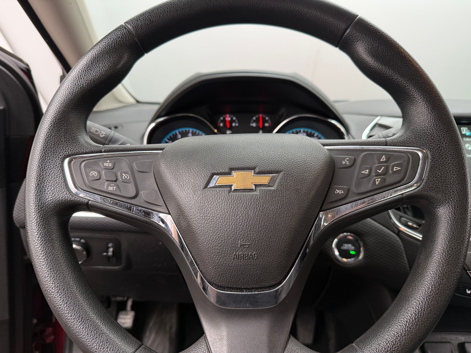 Thumbnail: 2017 Chevrolet Cruze - 5