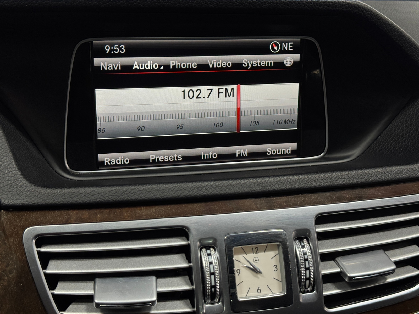 Thumbnail: 2015 Mercedes-Benz E-Class - 3