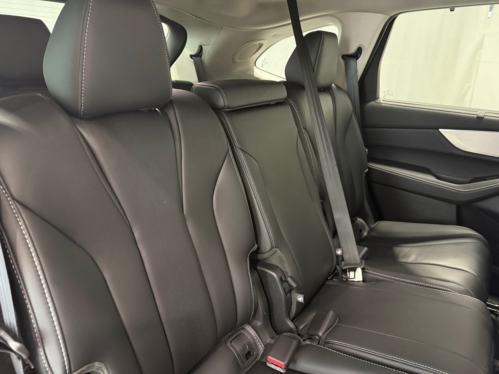 Thumbnail: 2025 Acura MDX - 5