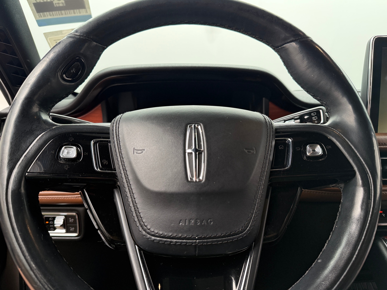 Thumbnail: 2020 Lincoln Aviator - 4