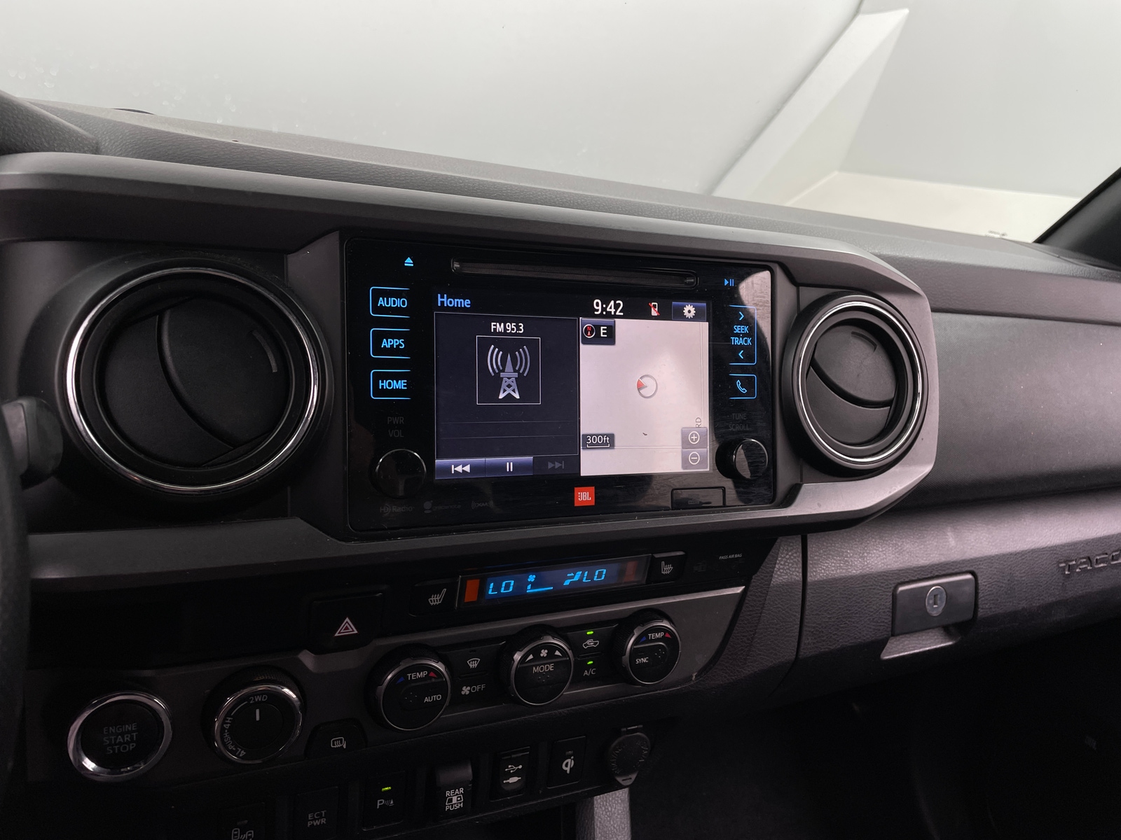 Thumbnail: 2019 Toyota Tacoma - 3