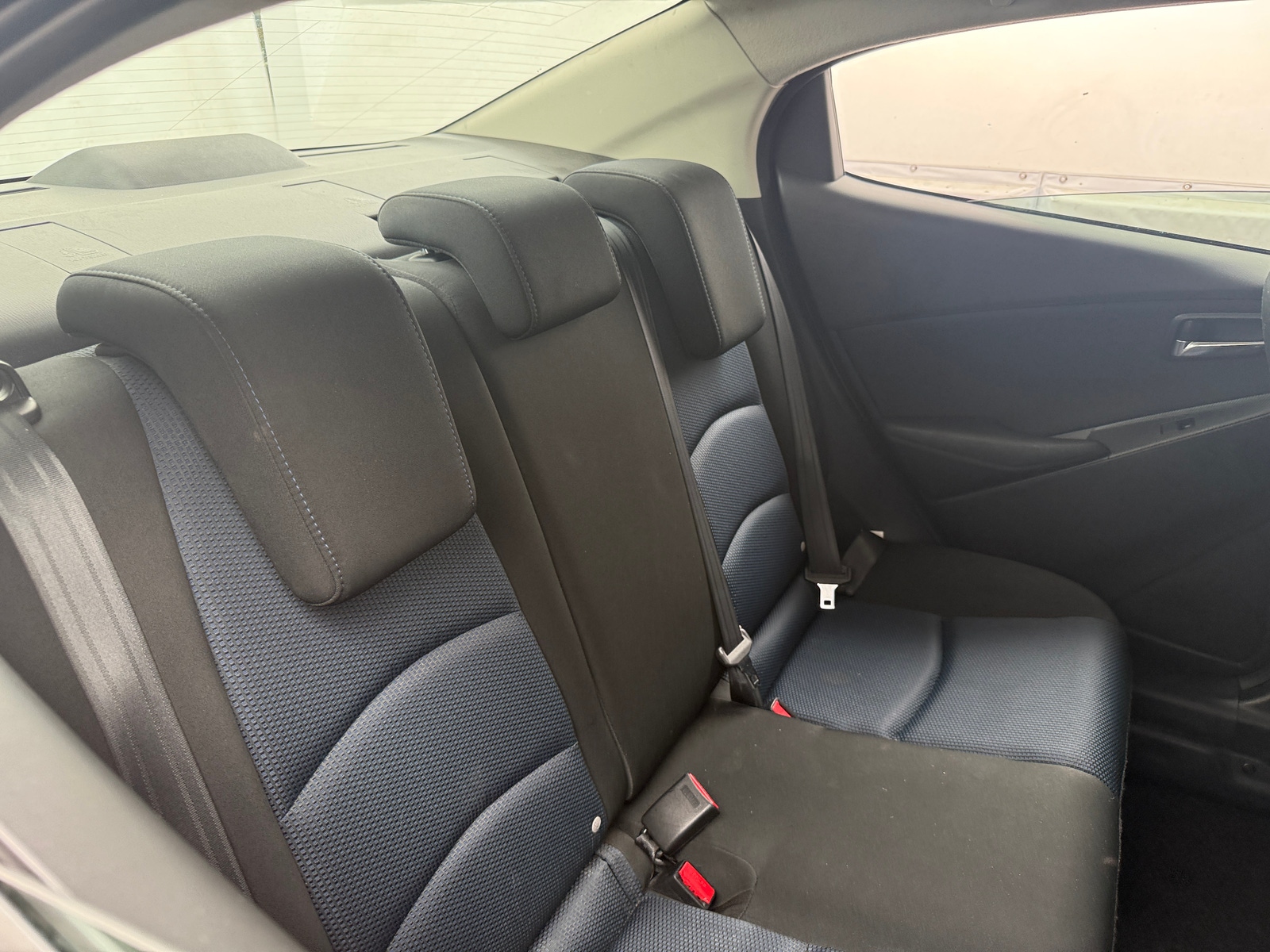 Thumbnail: 2017 Toyota Yaris iA - 6