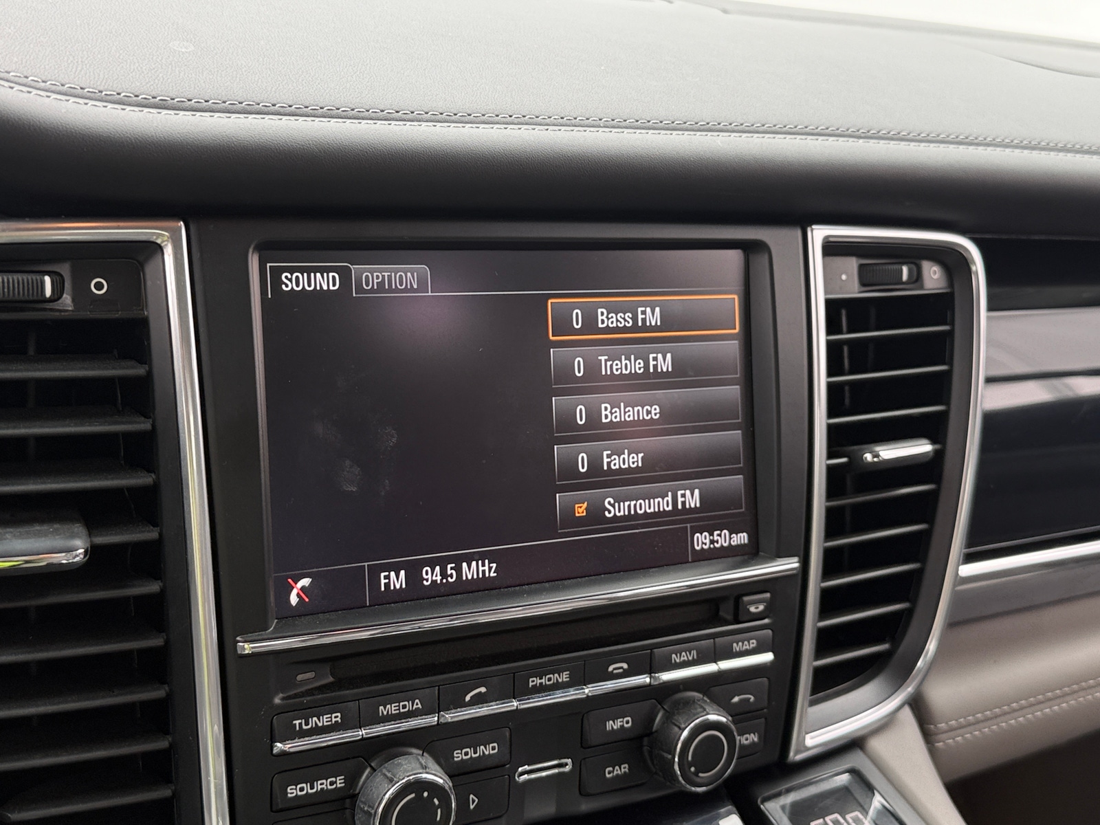 Thumbnail: 2013 Porsche Panamera - 3