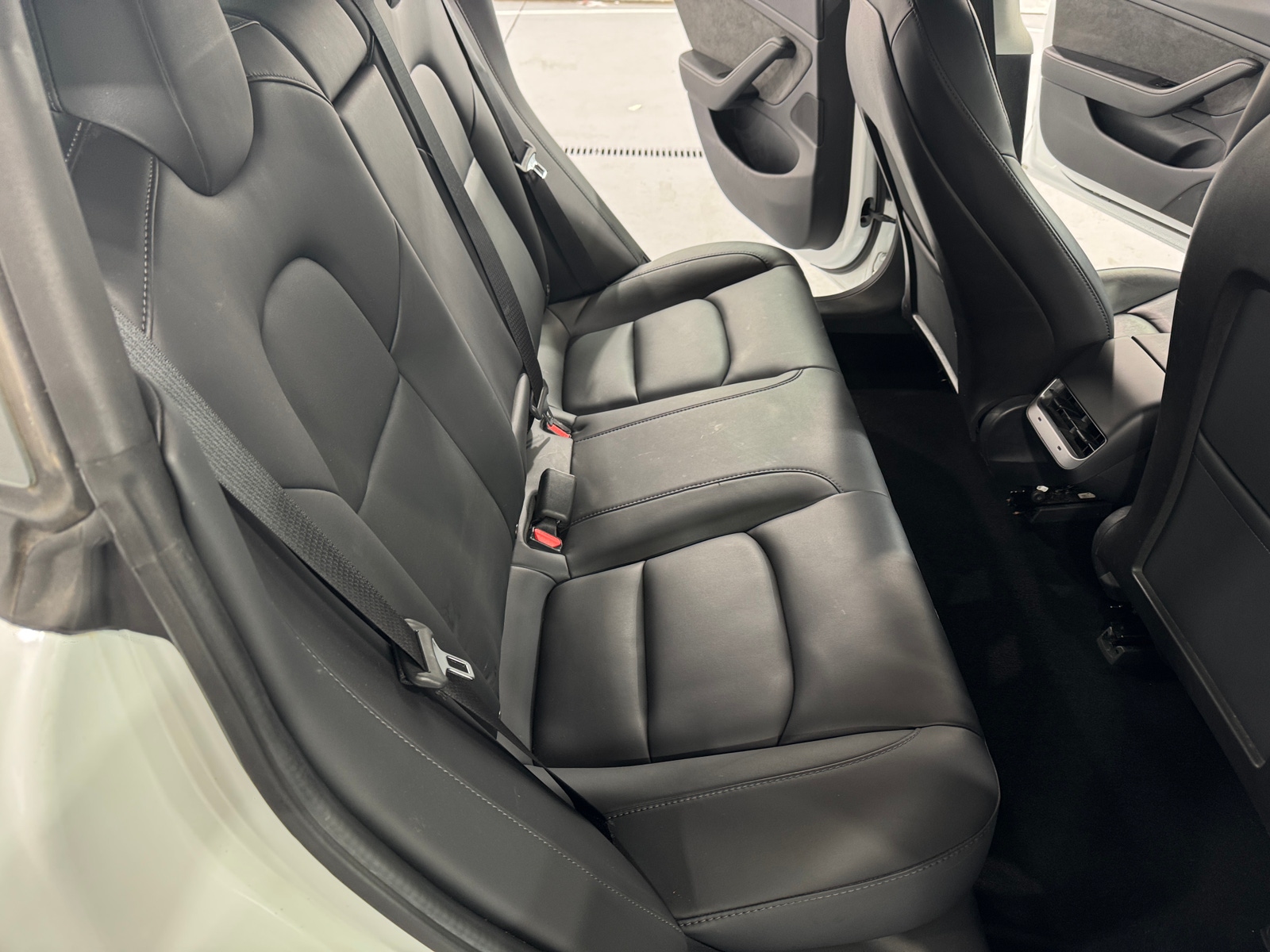 Thumbnail: 2020 Tesla Model 3 - 4