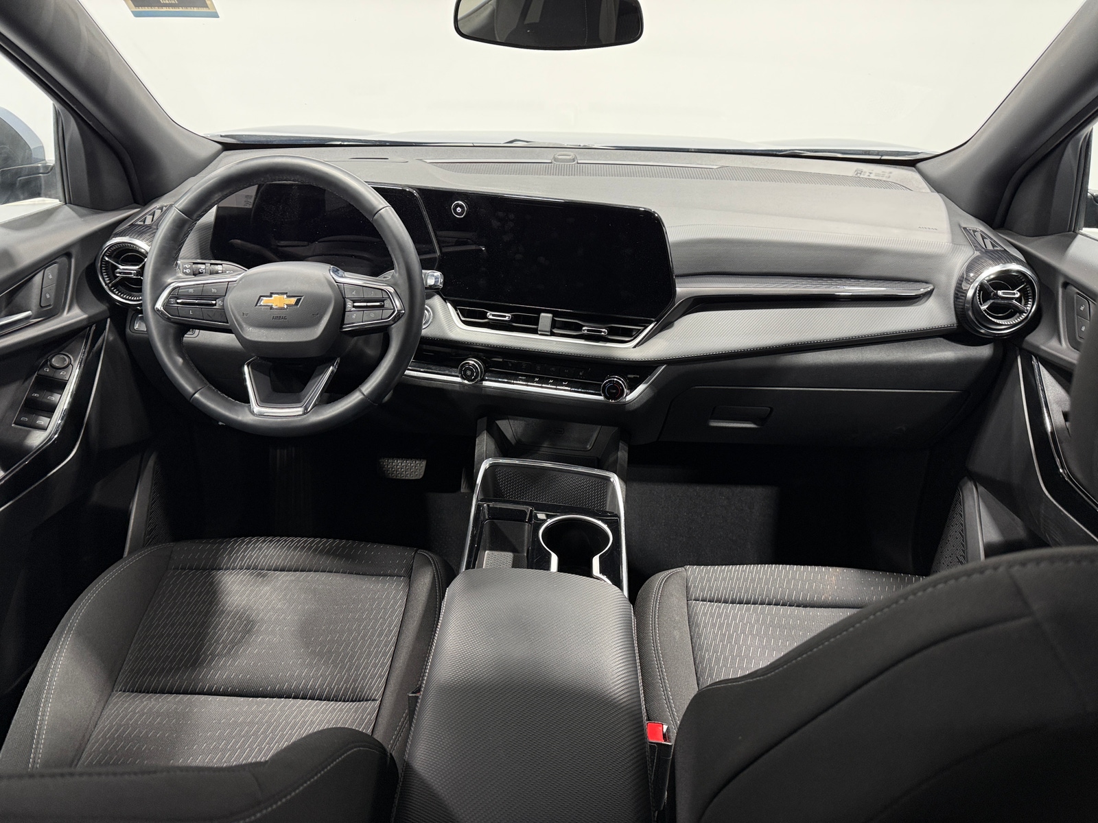 Thumbnail: 2025 Chevrolet Equinox - 3