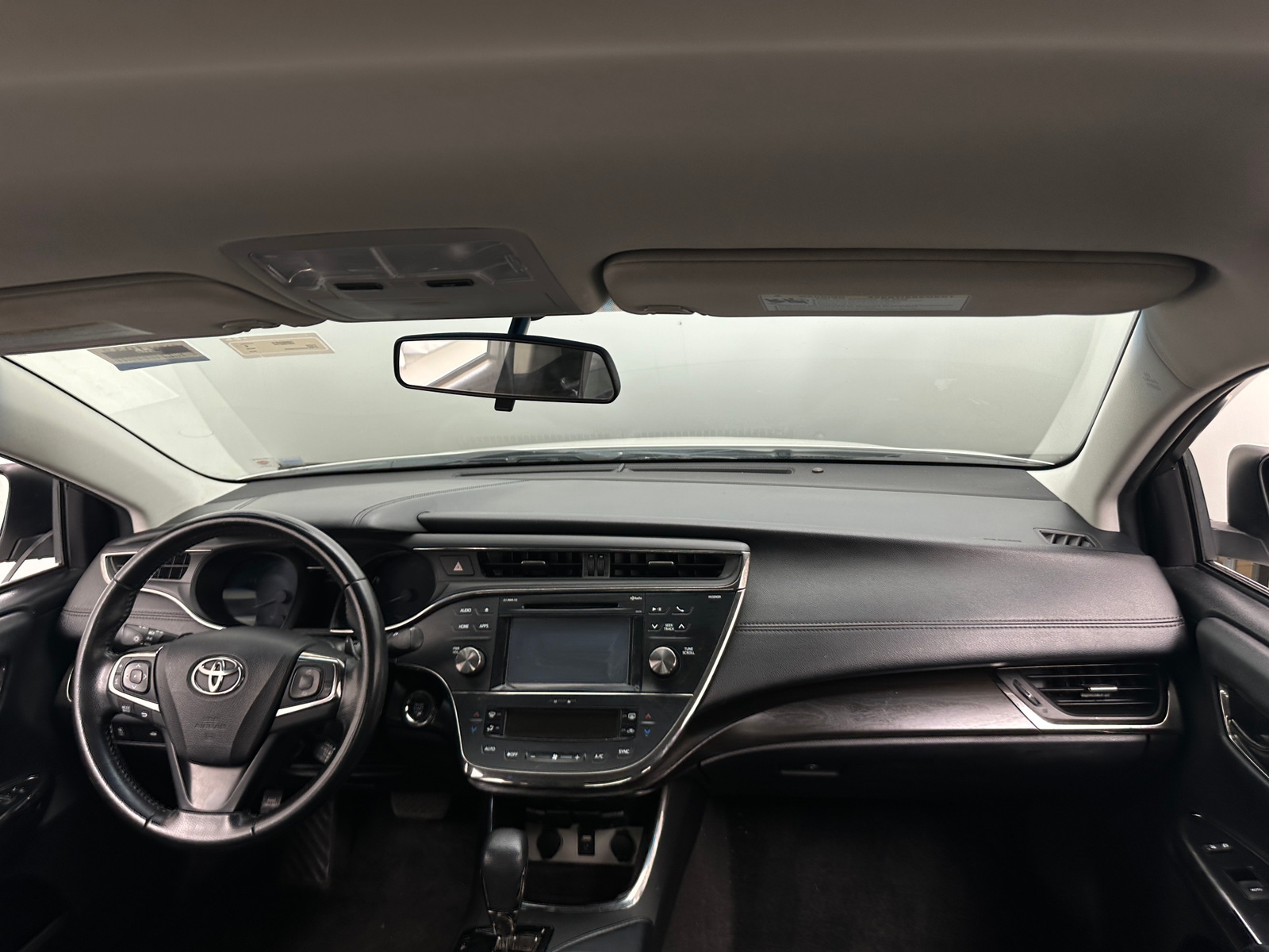 Thumbnail: 2016 Toyota Avalon - 2