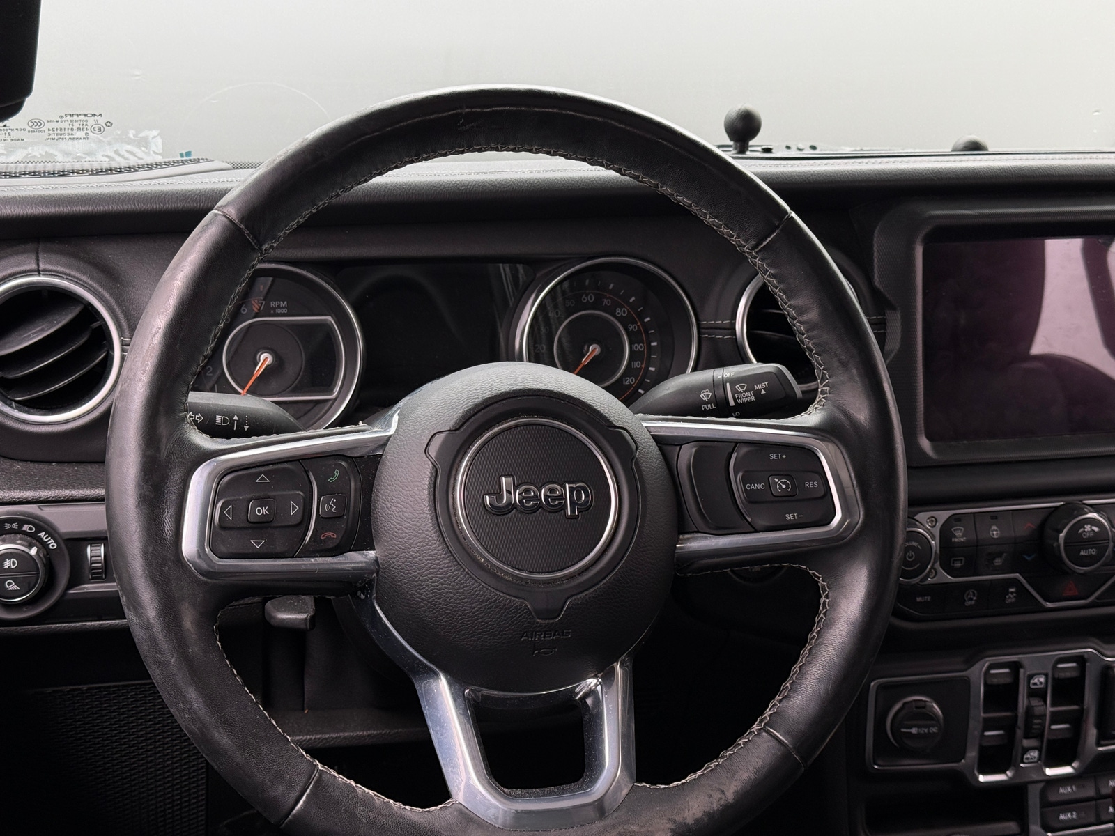 Thumbnail: 2021 Jeep Gladiator - 5