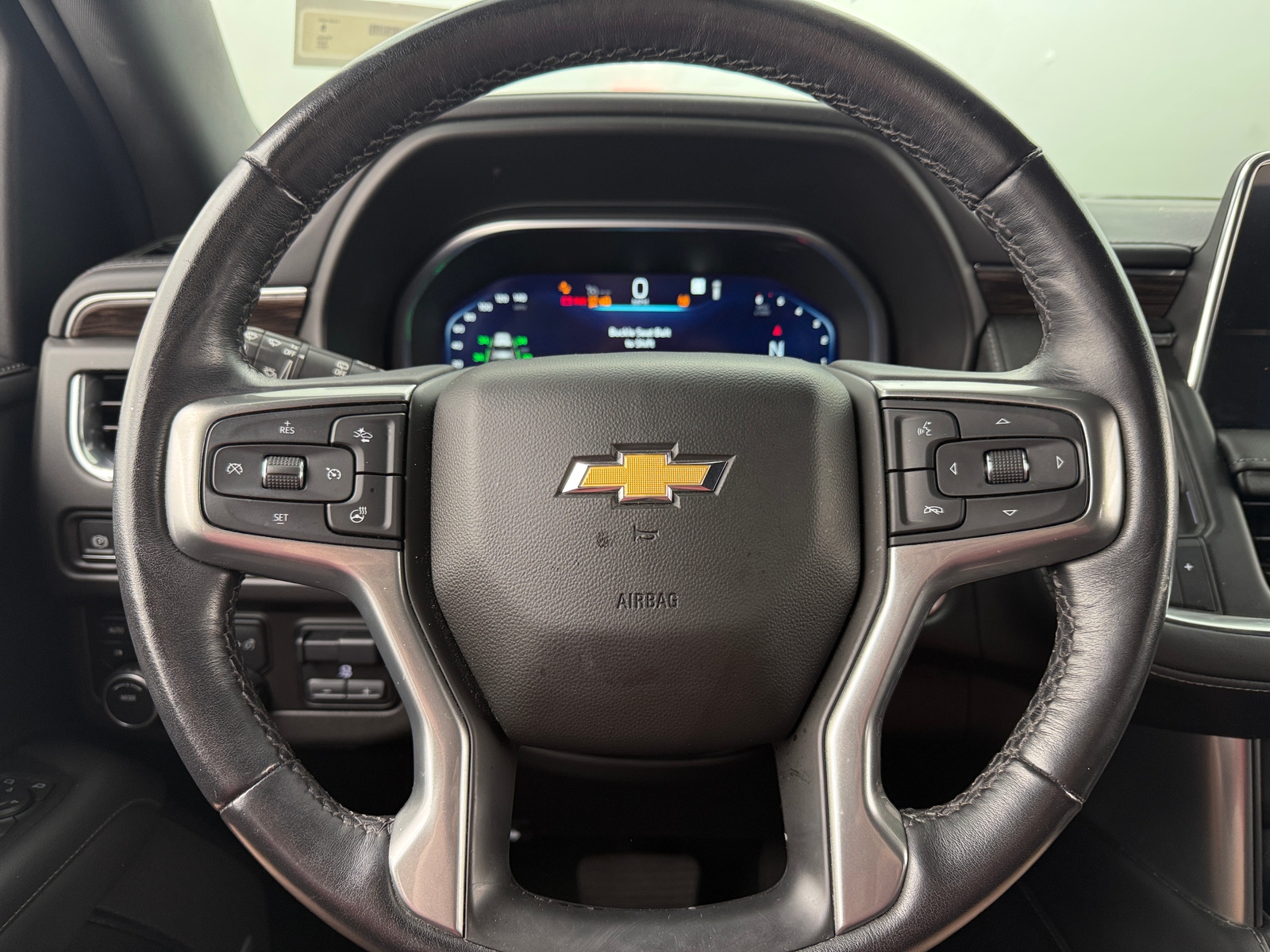 Thumbnail: 2022 Chevrolet Tahoe - 4