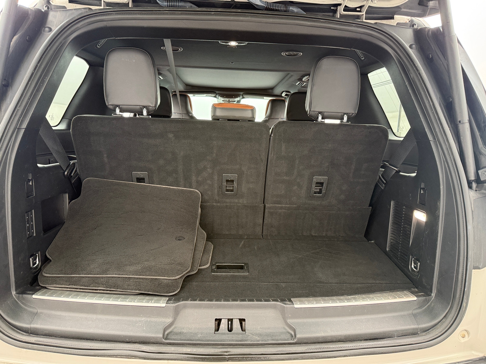 Thumbnail: 2021 Lincoln Navigator - 6