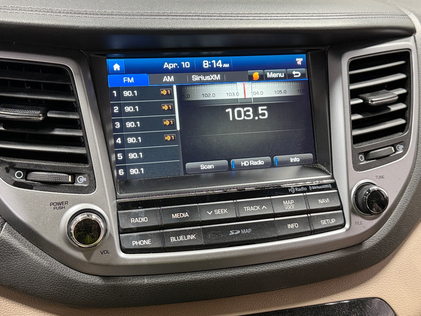 Thumbnail: 2016 Hyundai Tucson - 3