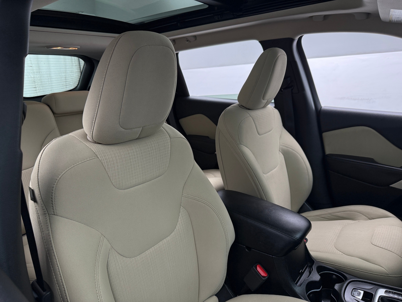 Thumbnail: 2017 Jeep Cherokee - 2