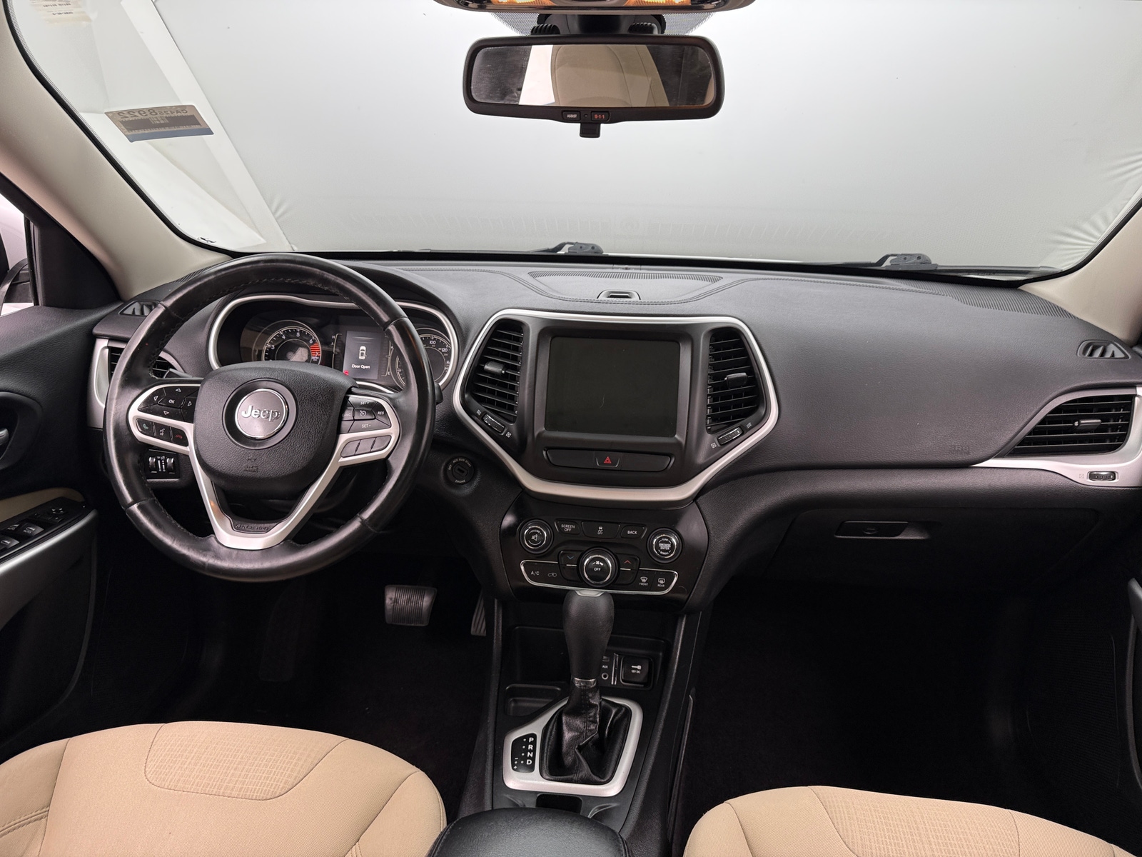 Thumbnail: 2017 Jeep Cherokee - 3