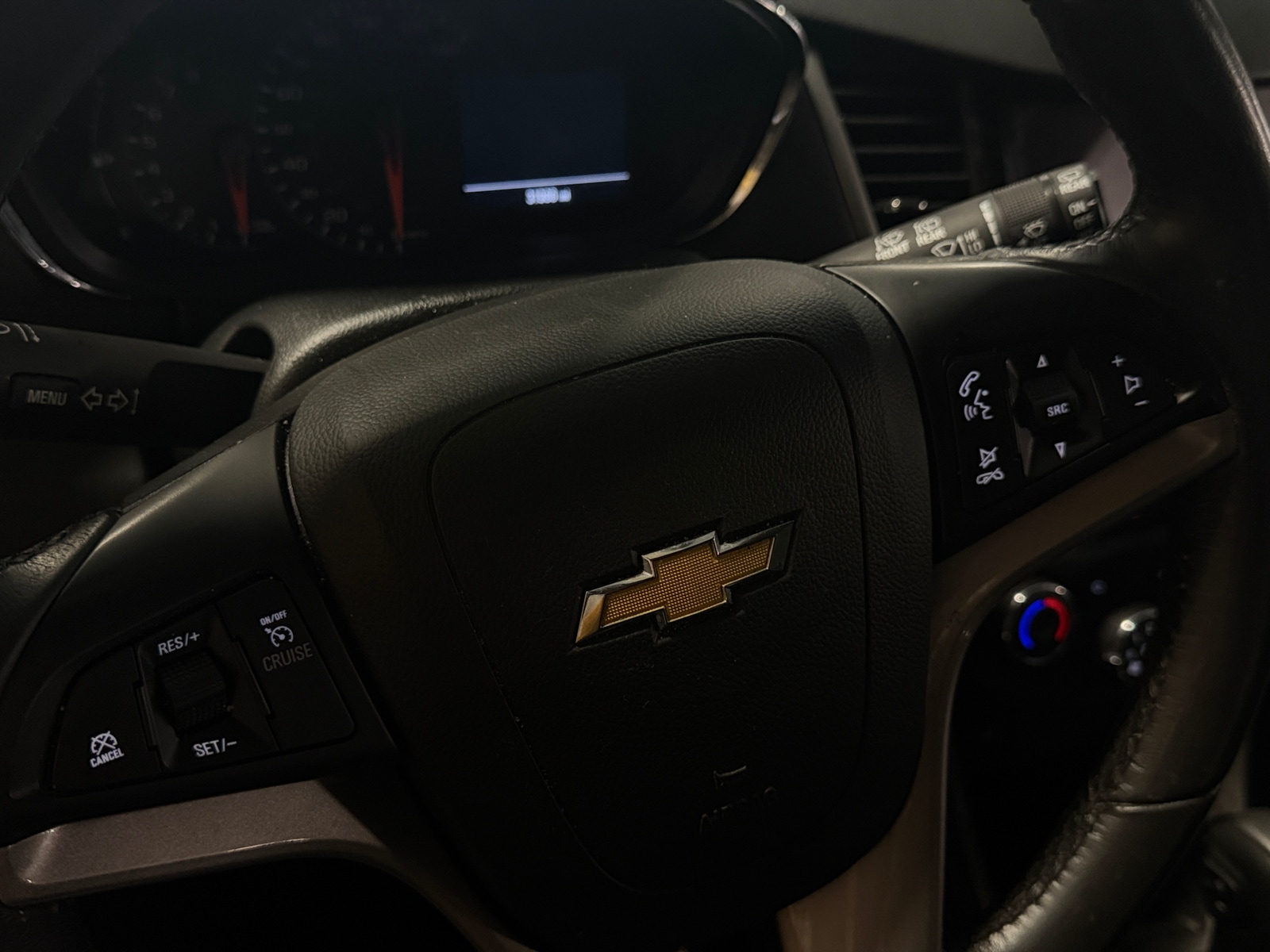 Thumbnail: 2022 Chevrolet Trax - 5