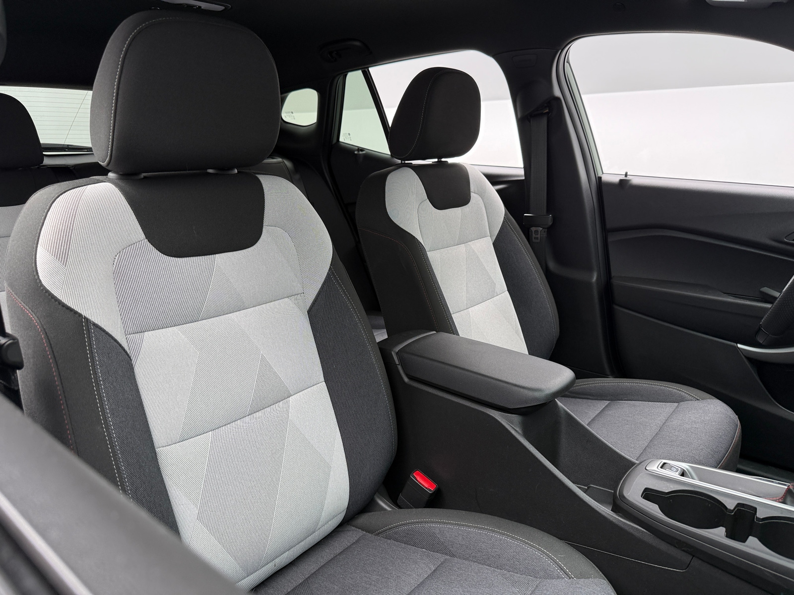 Thumbnail: 2024 Chevrolet Trax - 2