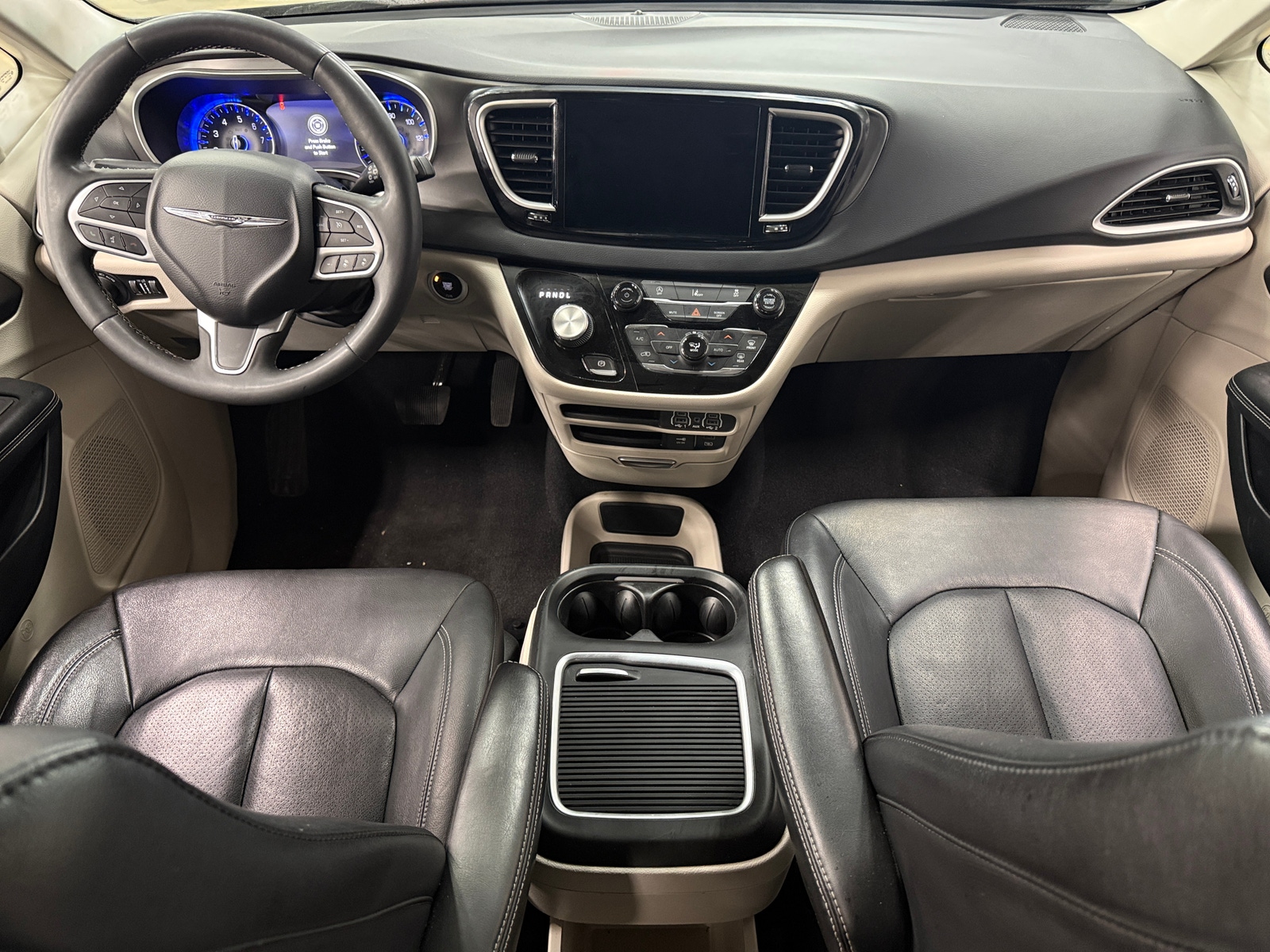 Thumbnail: 2022 Chrysler Pacifica - 2