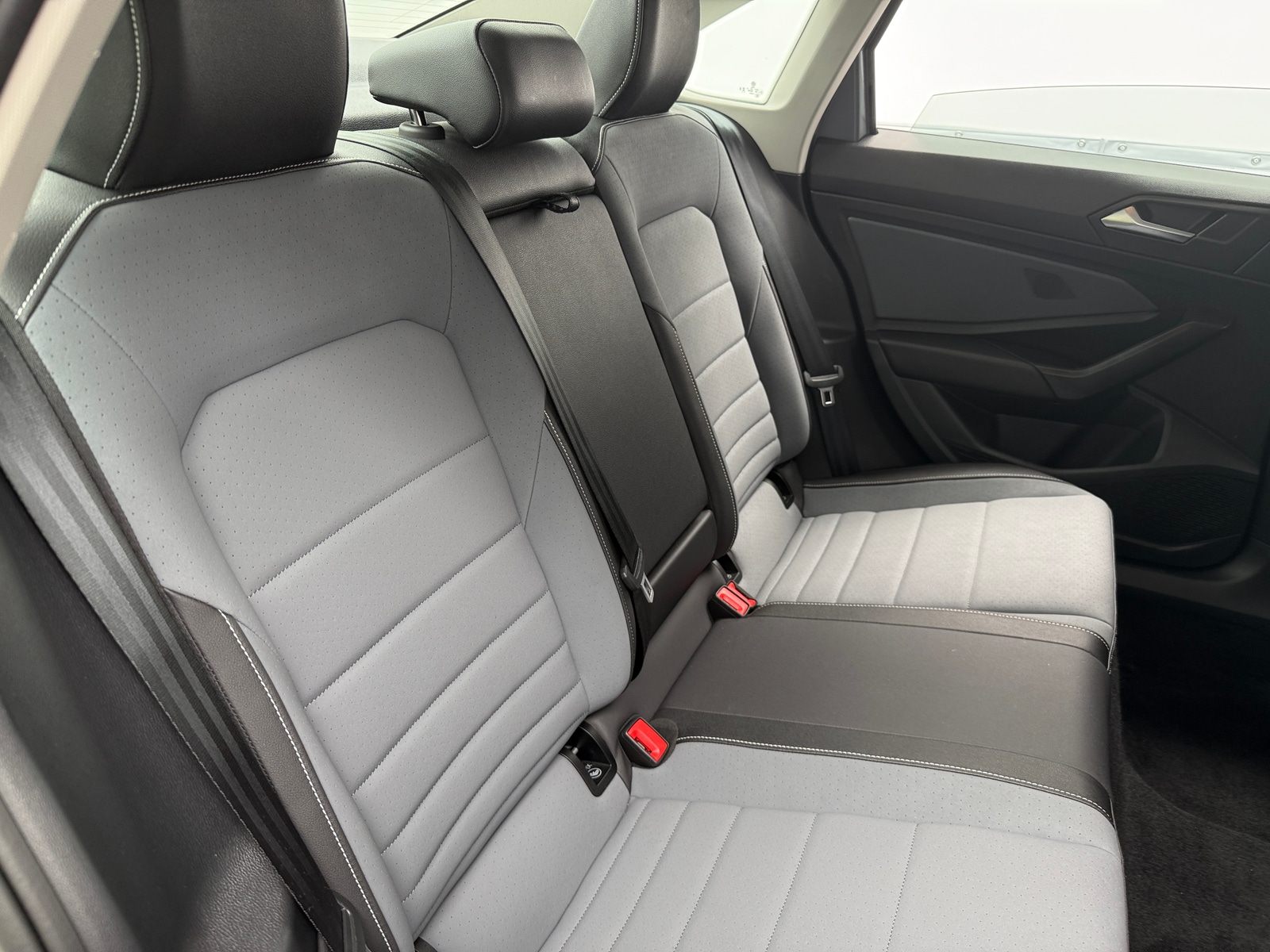 Thumbnail: 2025 Volkswagen Jetta - 5