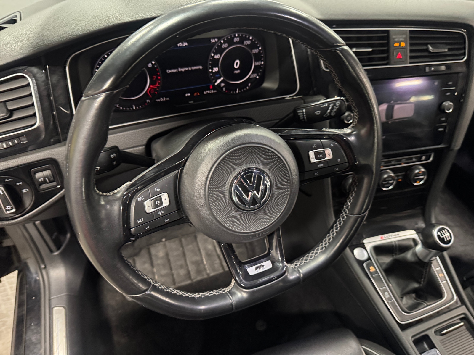 Thumbnail: 2019 Volkswagen Golf - 4