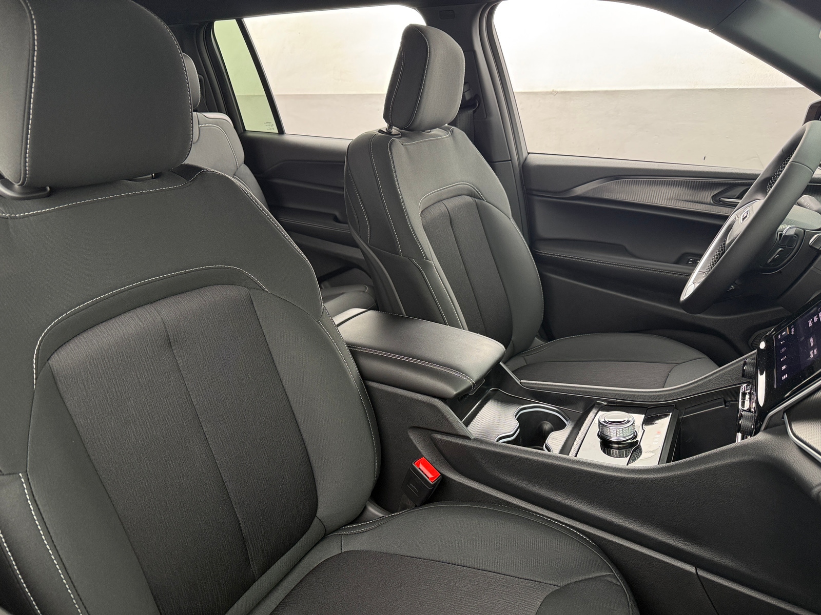 Thumbnail: 2025 Jeep Grand Cherokee L - 2