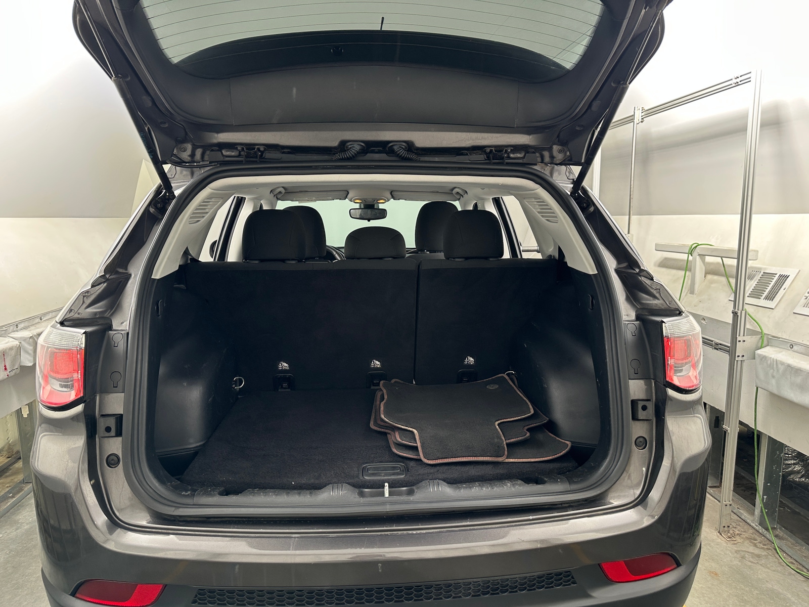 Thumbnail: 2018 Jeep Compass - 7