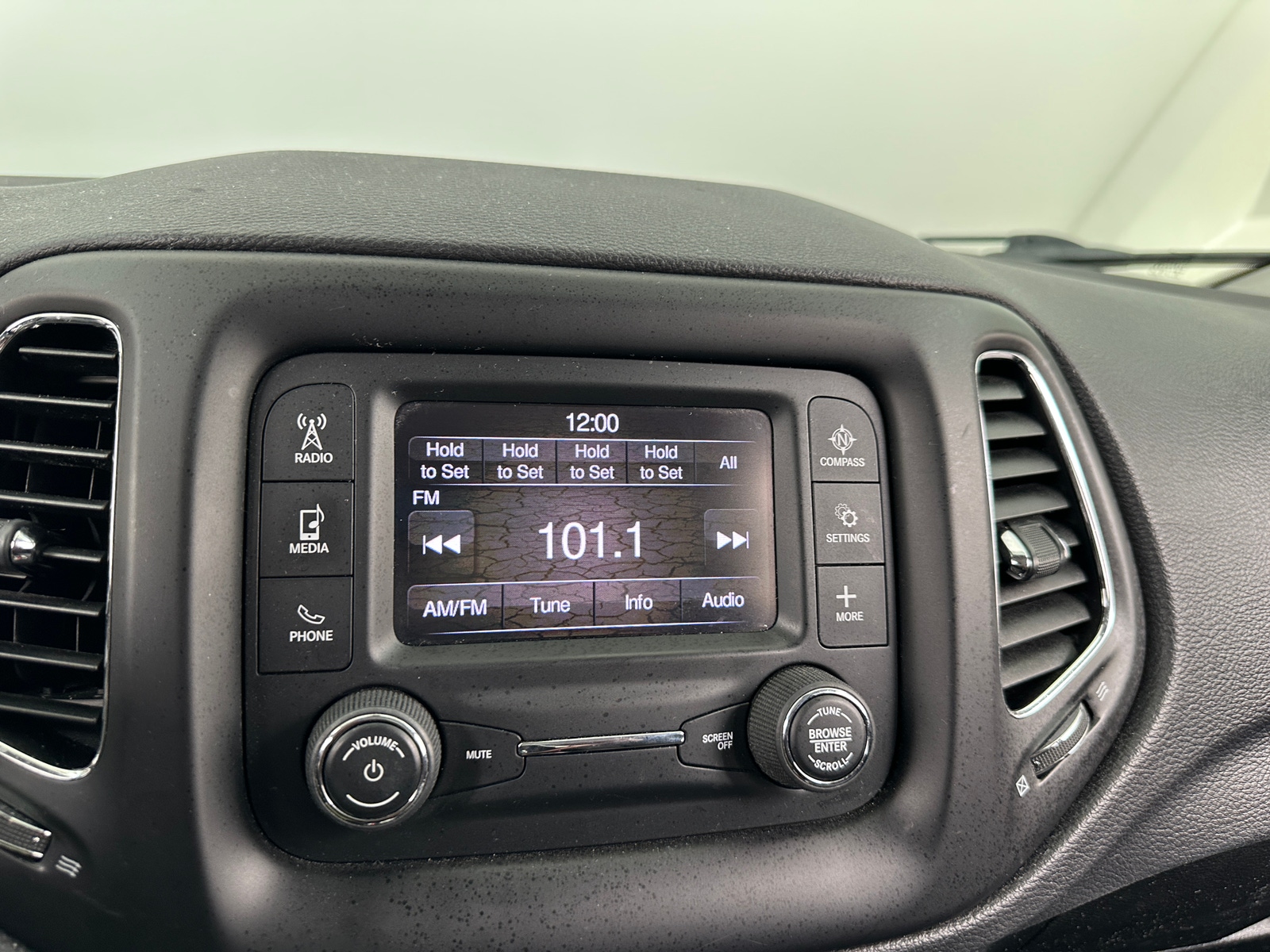 Thumbnail: 2018 Jeep Compass - 4