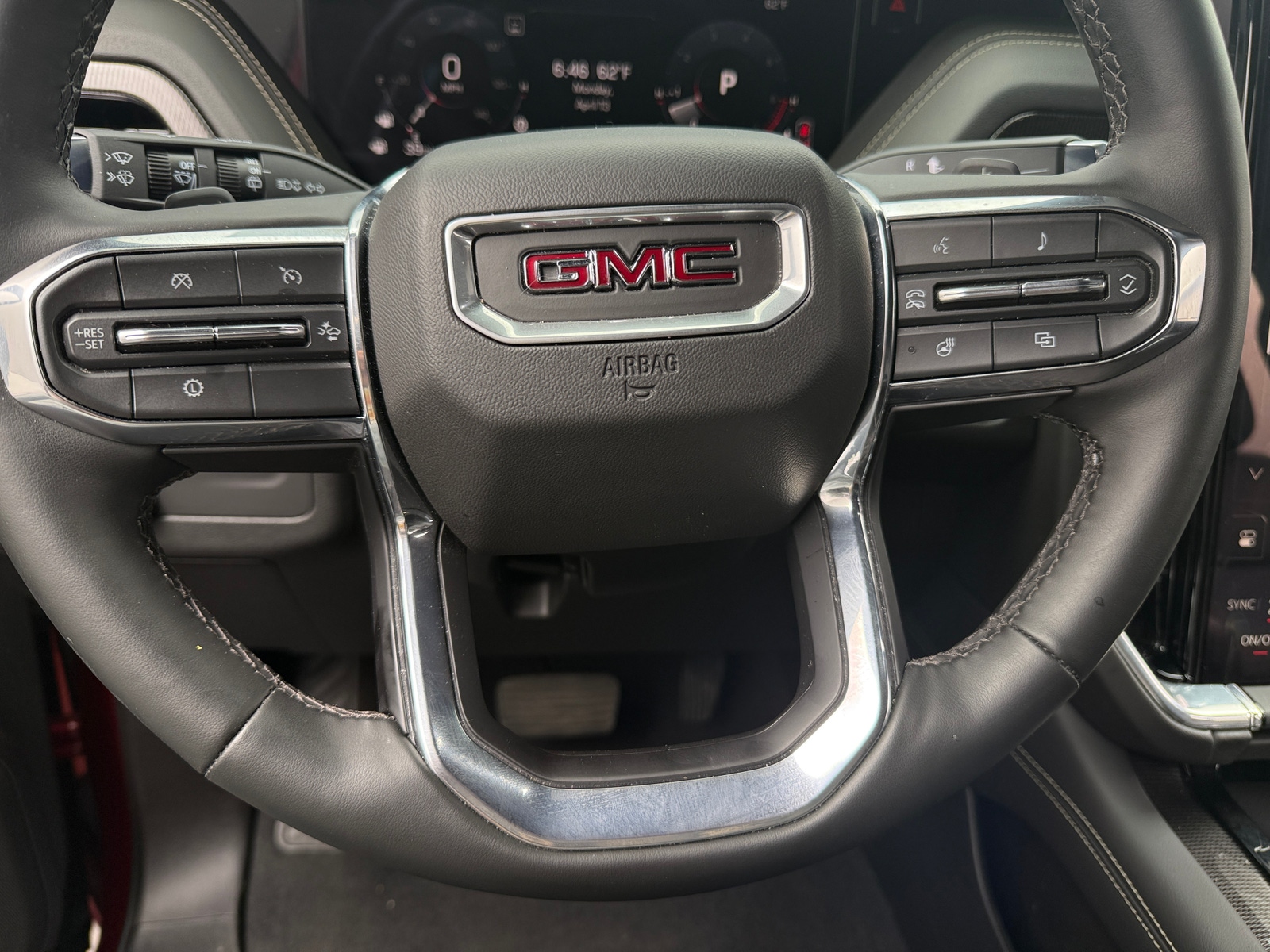Thumbnail: 2025 GMC Yukon - 4
