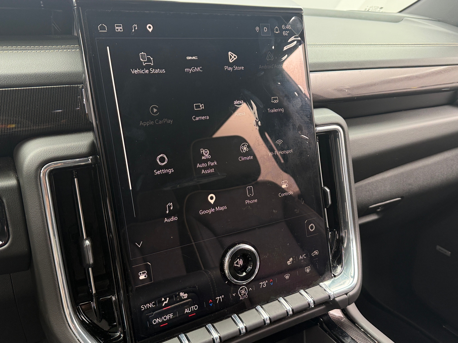 Thumbnail: 2025 GMC Yukon - 3