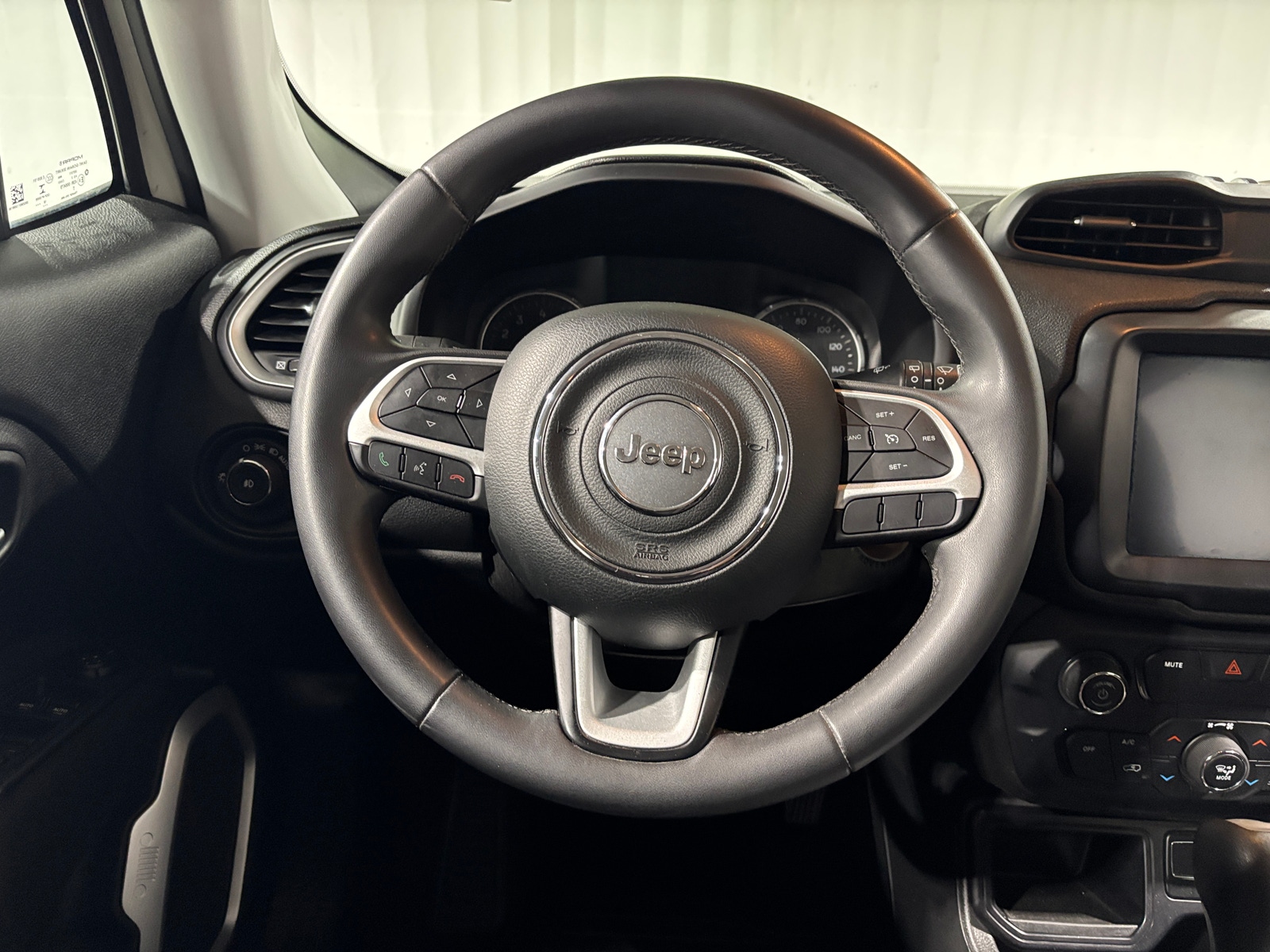 Thumbnail: 2019 Jeep Renegade - 5