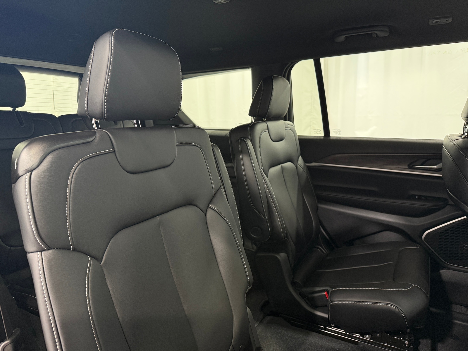 Thumbnail: 2026 Jeep Grand Cherokee L - 5