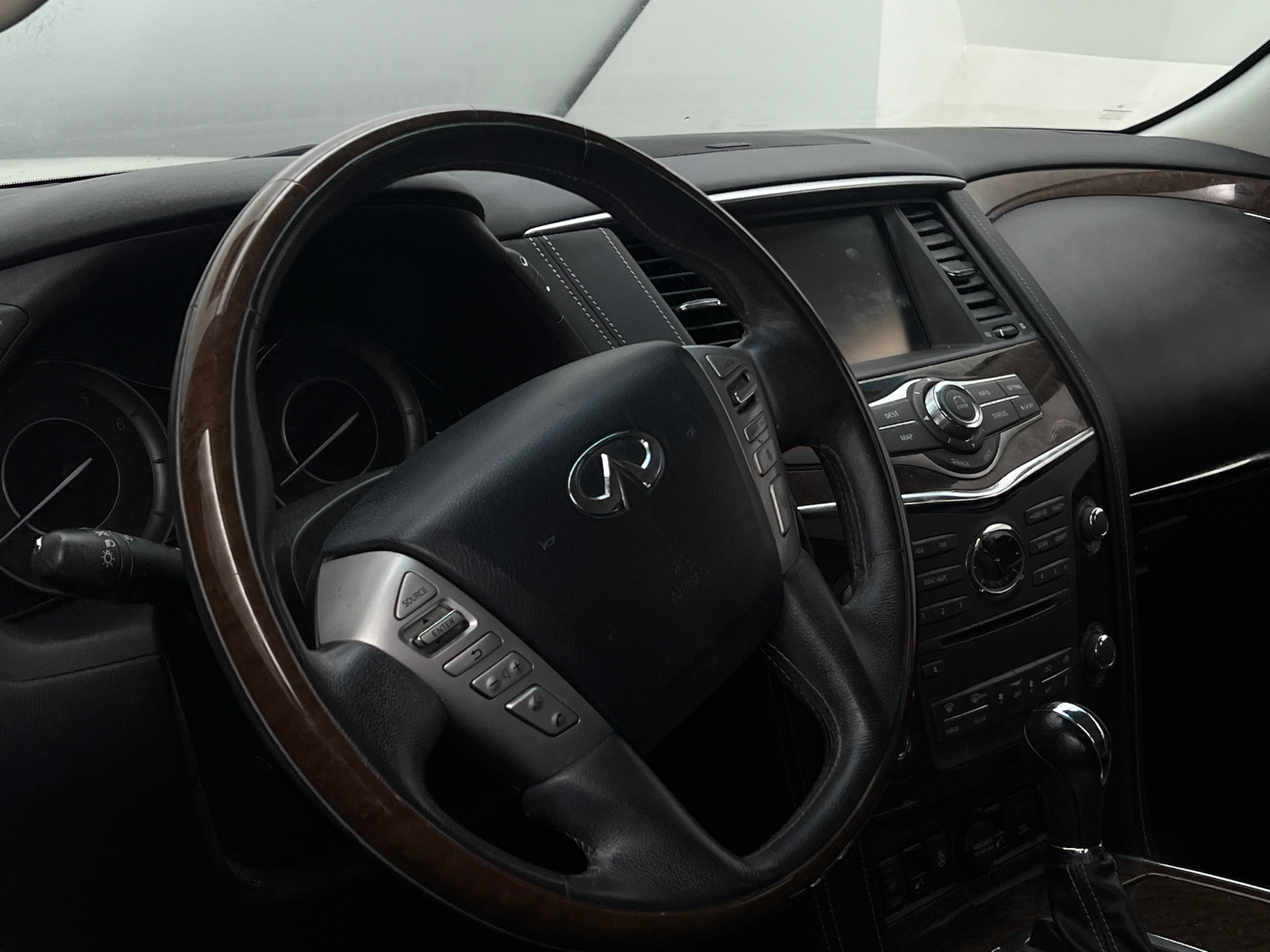 Thumbnail: 2017 INFINITI QX80 - 4